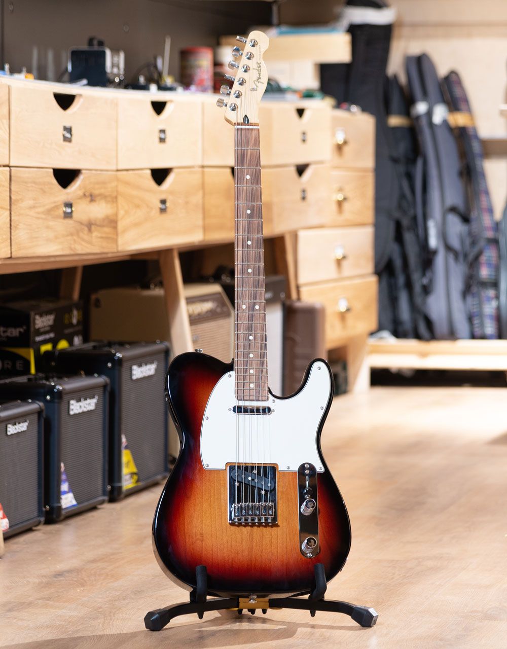 Электрогитара Fender Player Telecaster Sunburst PF - купить в "Гитарном Клубе"
