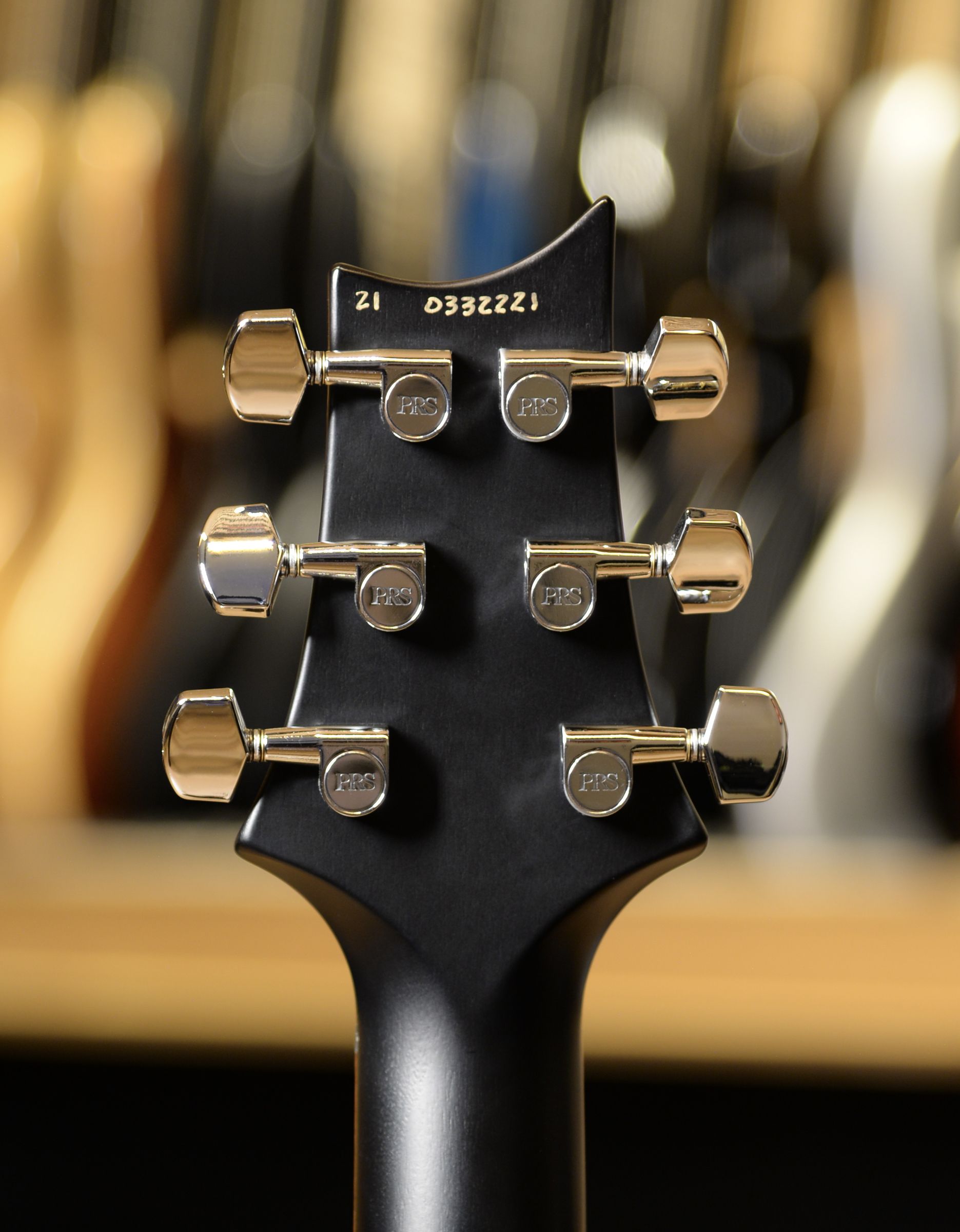 Электрогитара PRS CE24 SEMI-HOLLOW CC BM SMOKEBURST BLACKOUT NECK - купить в "Гитарном Клубе"