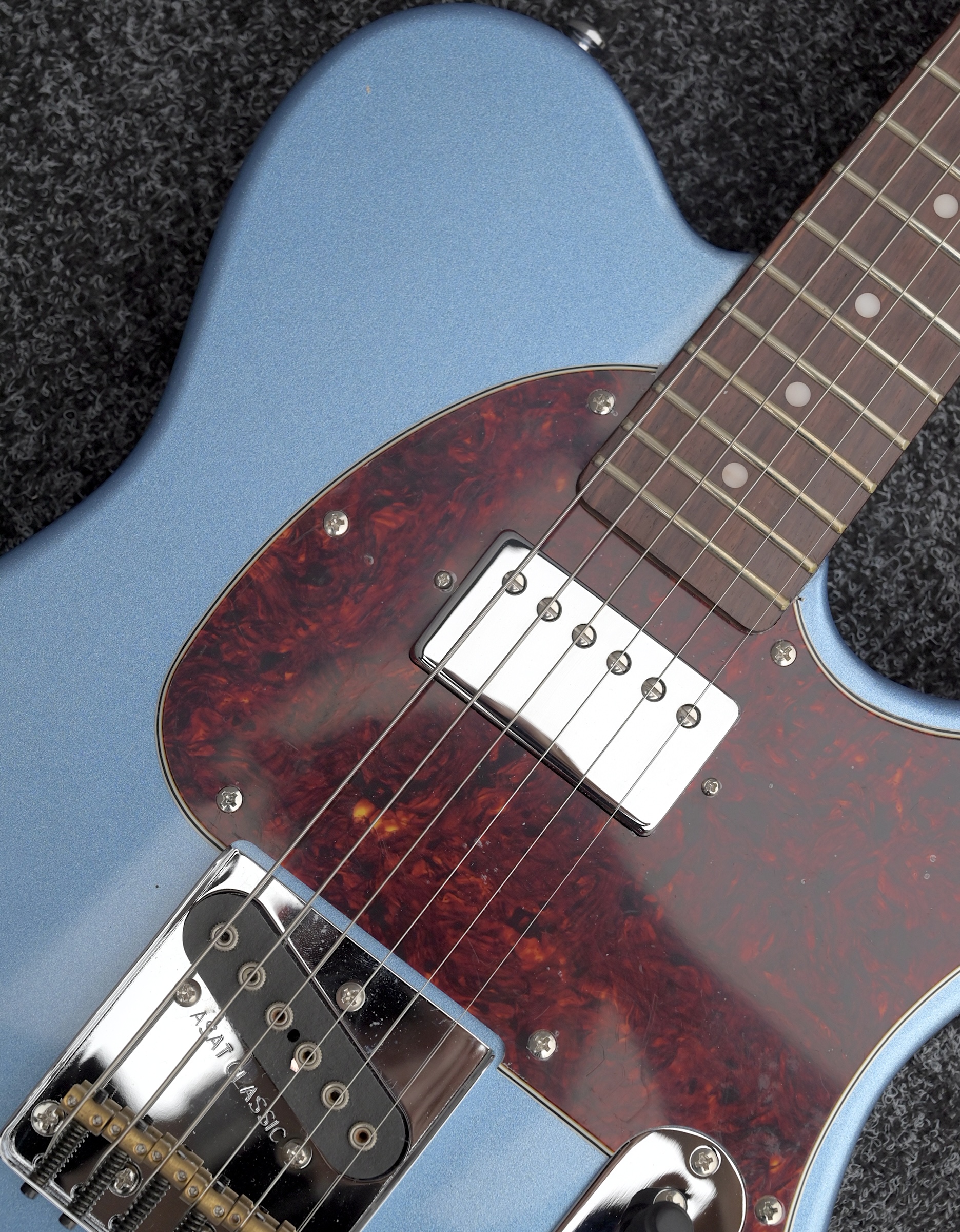 Электрогитара G&L Tribute ASAT Classic Bluesboy Lake Placid Blue RW - купить в "Гитарном Клубе"