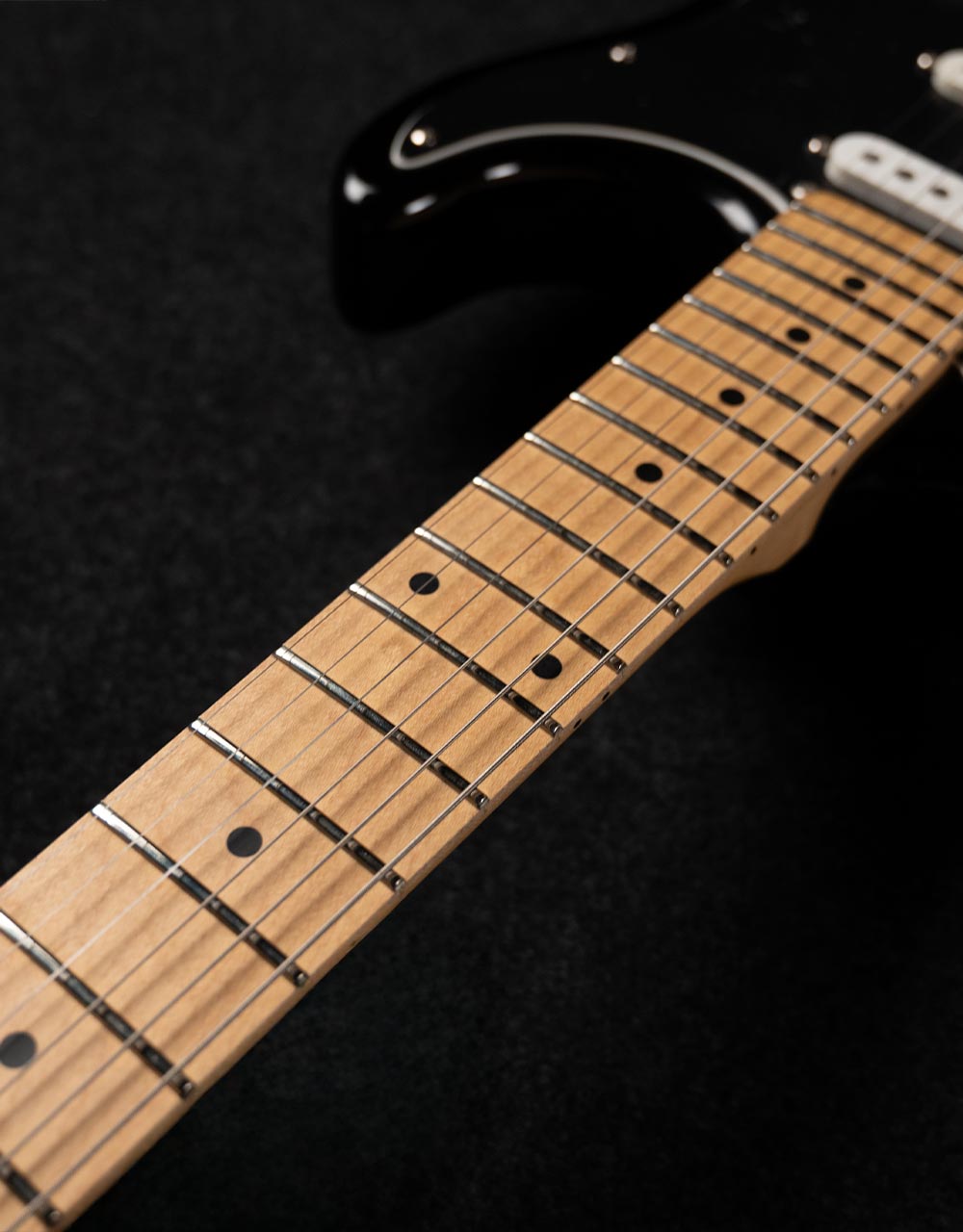 Электрогитара G&L Tribute Legacy Gloss Black MP Poplar - купить в "Гитарном Клубе"