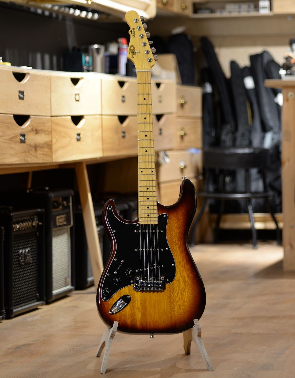 Электрогитара G&L Tribute S-500 L/H Tobacco Sunburst MP - купить в "Гитарном Клубе"