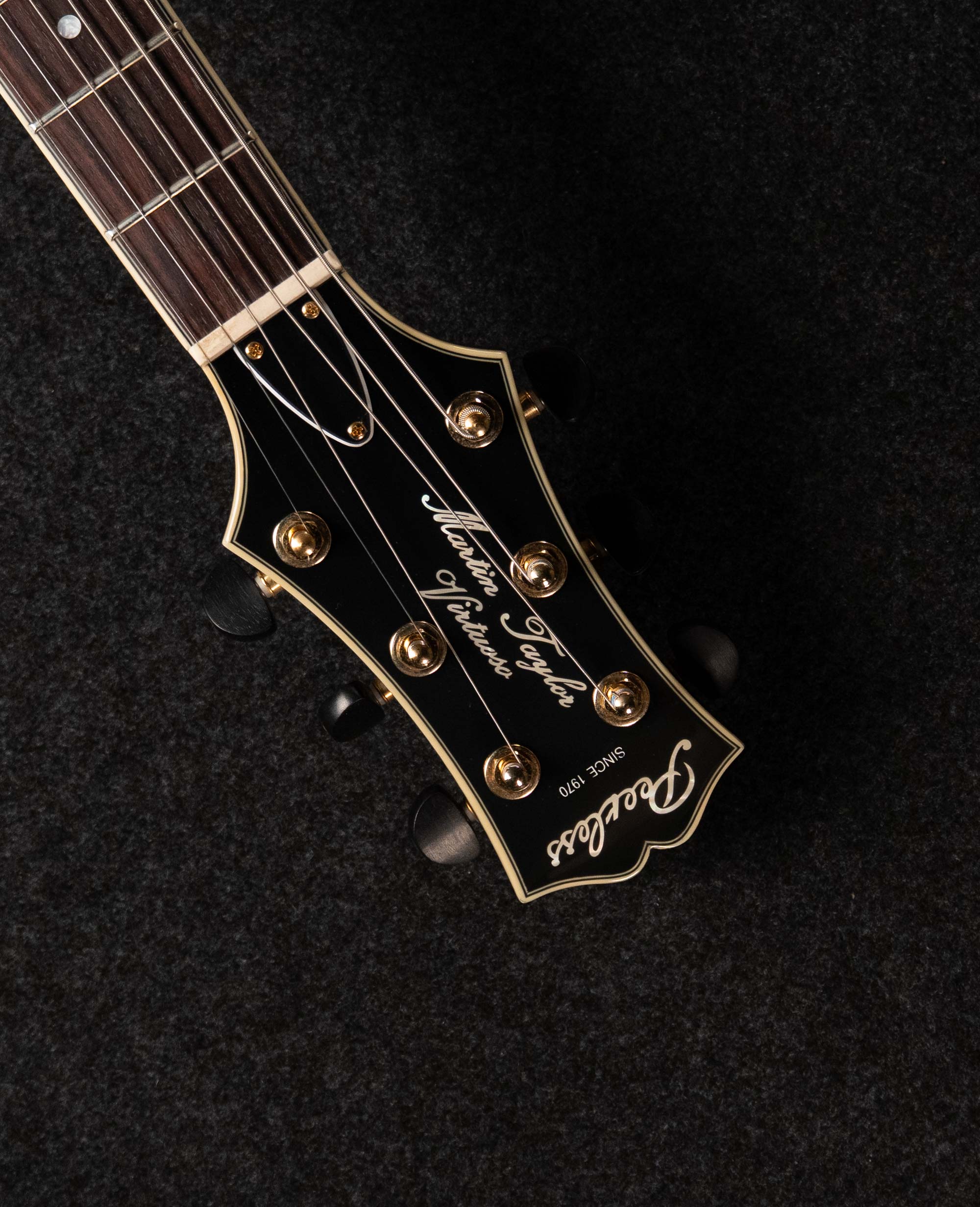 Полуакустическая гитара Peerless Martin Taylor Virtuoso - купить в "Гитарном Клубе"