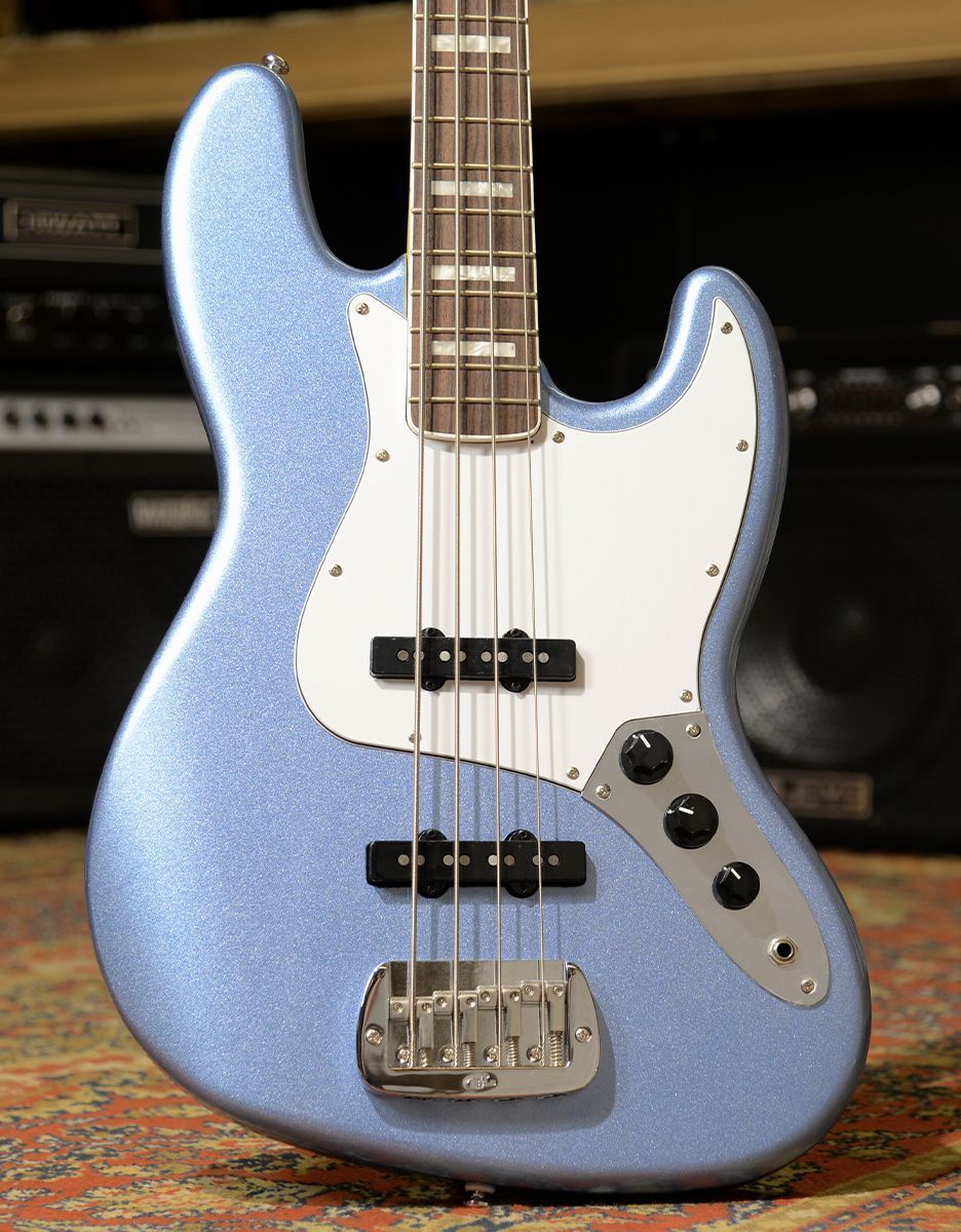 Бас-гитара G&L Tribute JB Lake Placid Blue RW Poplar - купить в "Гитарном Клубе"