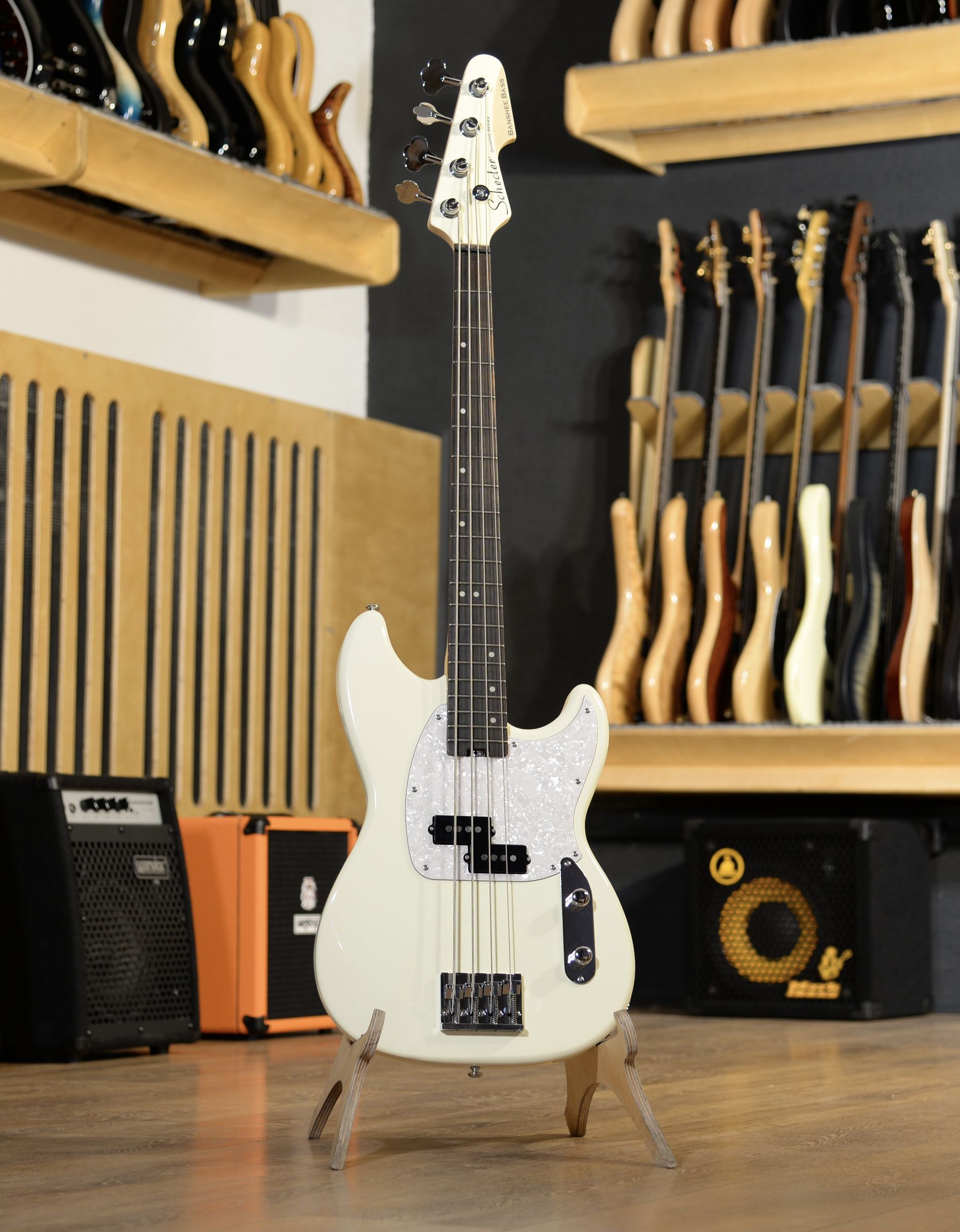 Бас-гитара Schecter BANSHEE BASS OWHT - купить в "Гитарном Клубе"