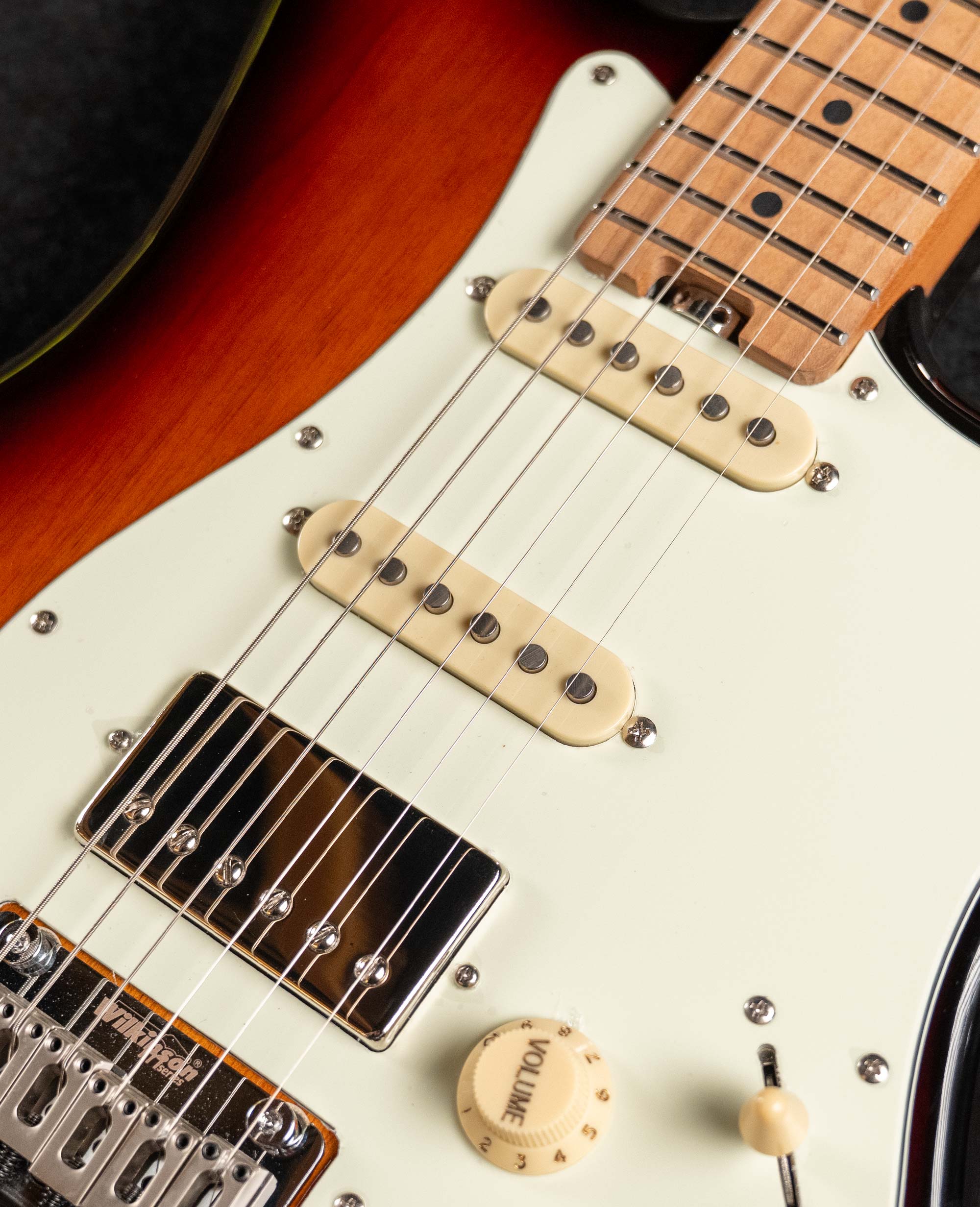 Электрогитара Crafter Charlotte VVS MP Tobacco Sunburst - купить в "Гитарном Клубе"