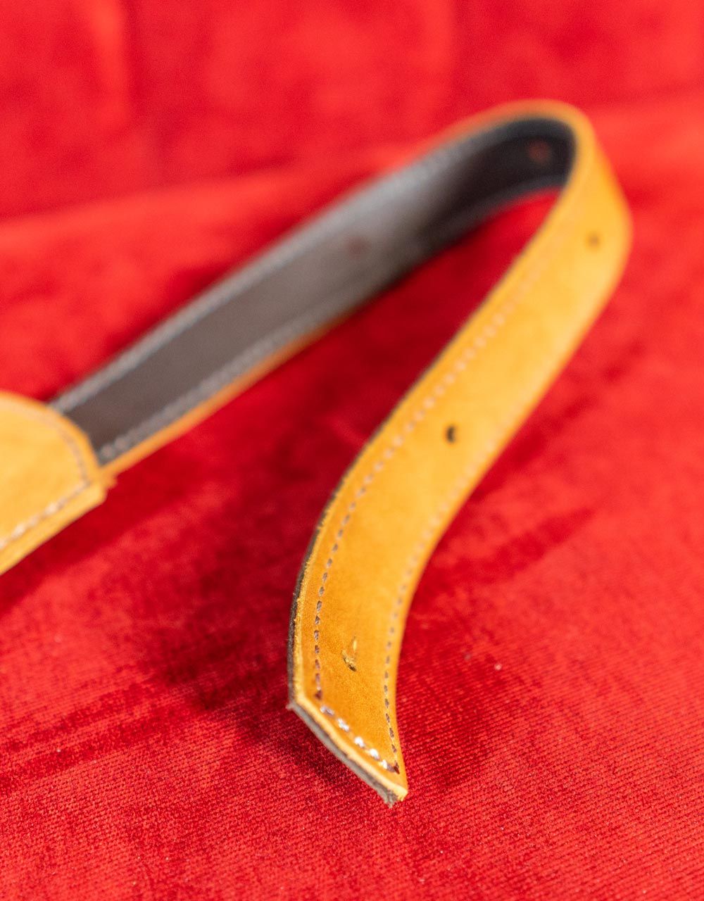 Ремень для гитары Custom Shop - купить в "Гитарном Клубе"