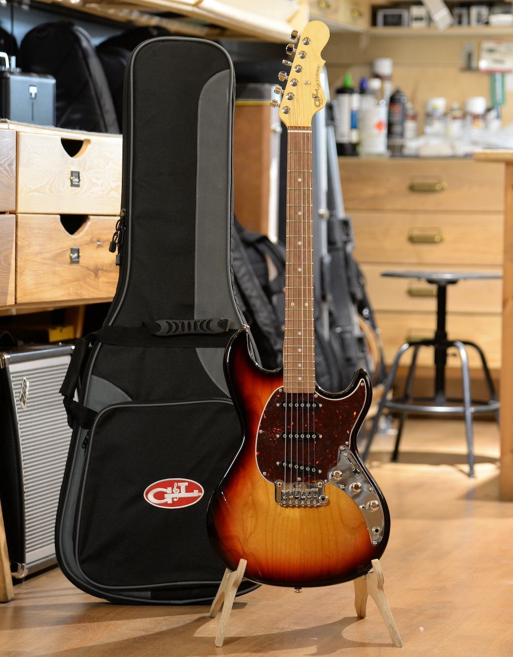 Электрогитара G&L FD Skyhawk 3-Tone Sunburst CR - купить в "Гитарном Клубе"