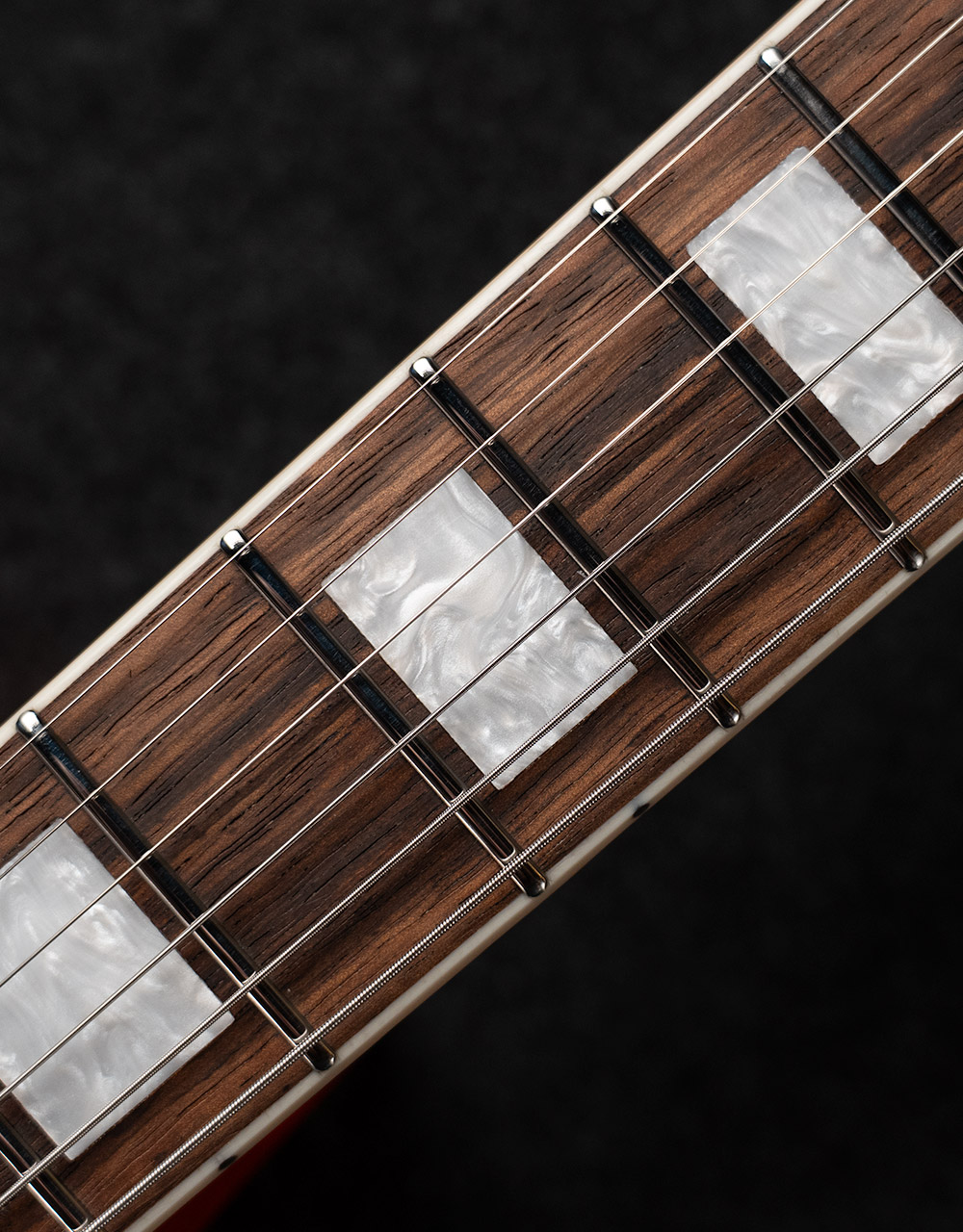 Электрогитара Aion E-50 Red - купить в "Гитарном Клубе"