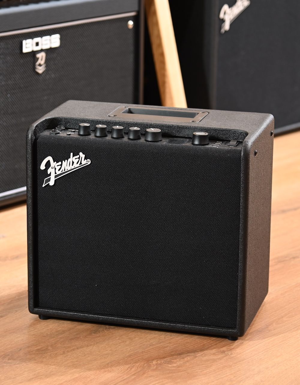 Комбоусилитель для электрогитары Fender Mustang LT25, 1х8", 25Вт - купить в "Гитарном Клубе"