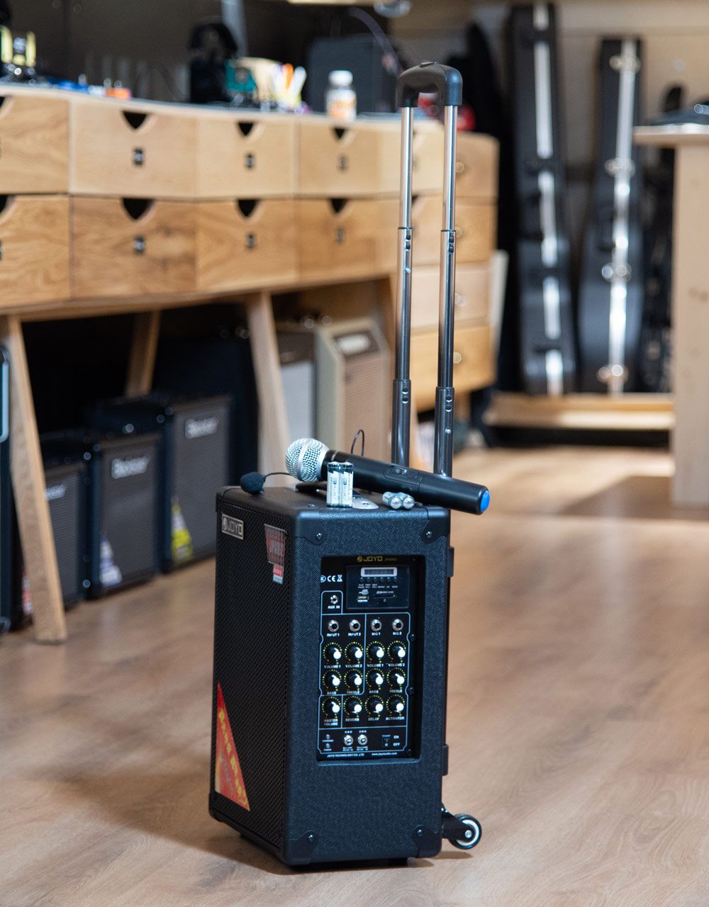 Трэвел комбоусилитель для электрогитары JOYO JPA-862 Rollable Street Amp, 24Вт - купить в "Гитарном Клубе"