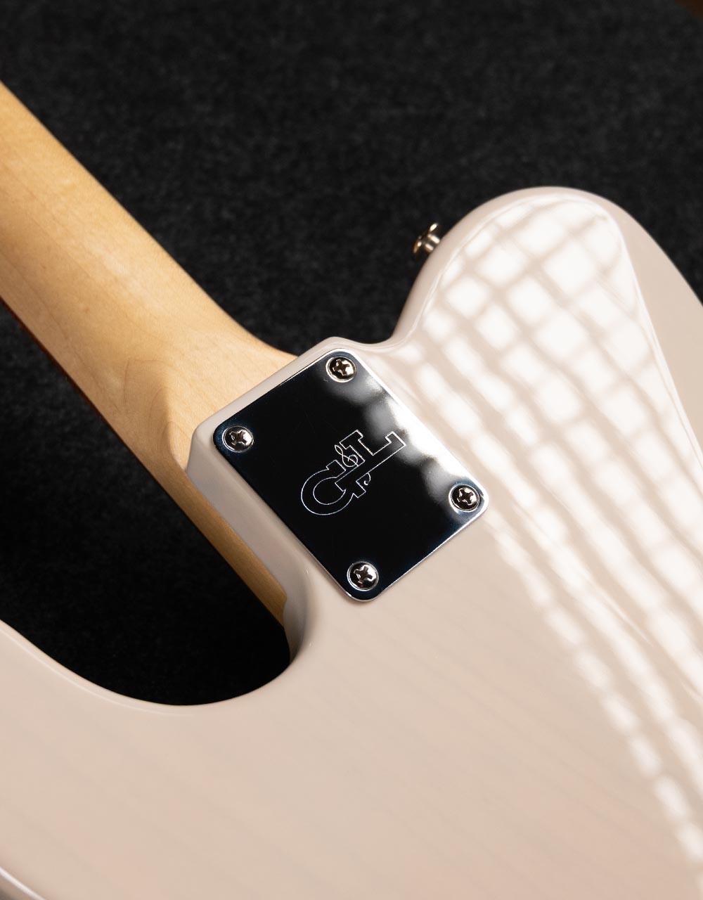 Электрогитара G&L FD ASAT Classic Alnico Blonde CR - купить в "Гитарном Клубе"