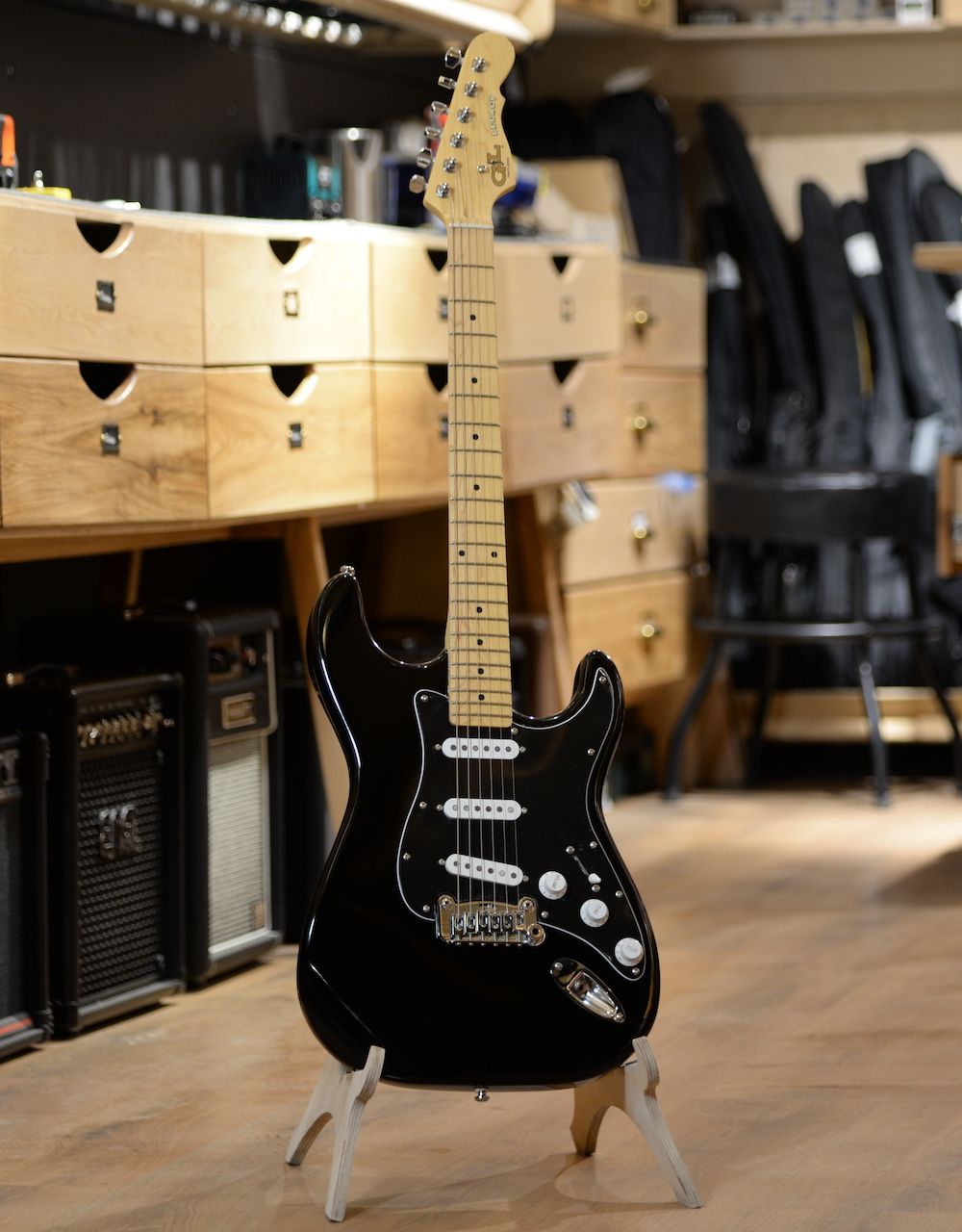 Электрогитара G&L Tribute Legacy Gloss Black MP Poplar - купить в "Гитарном Клубе"