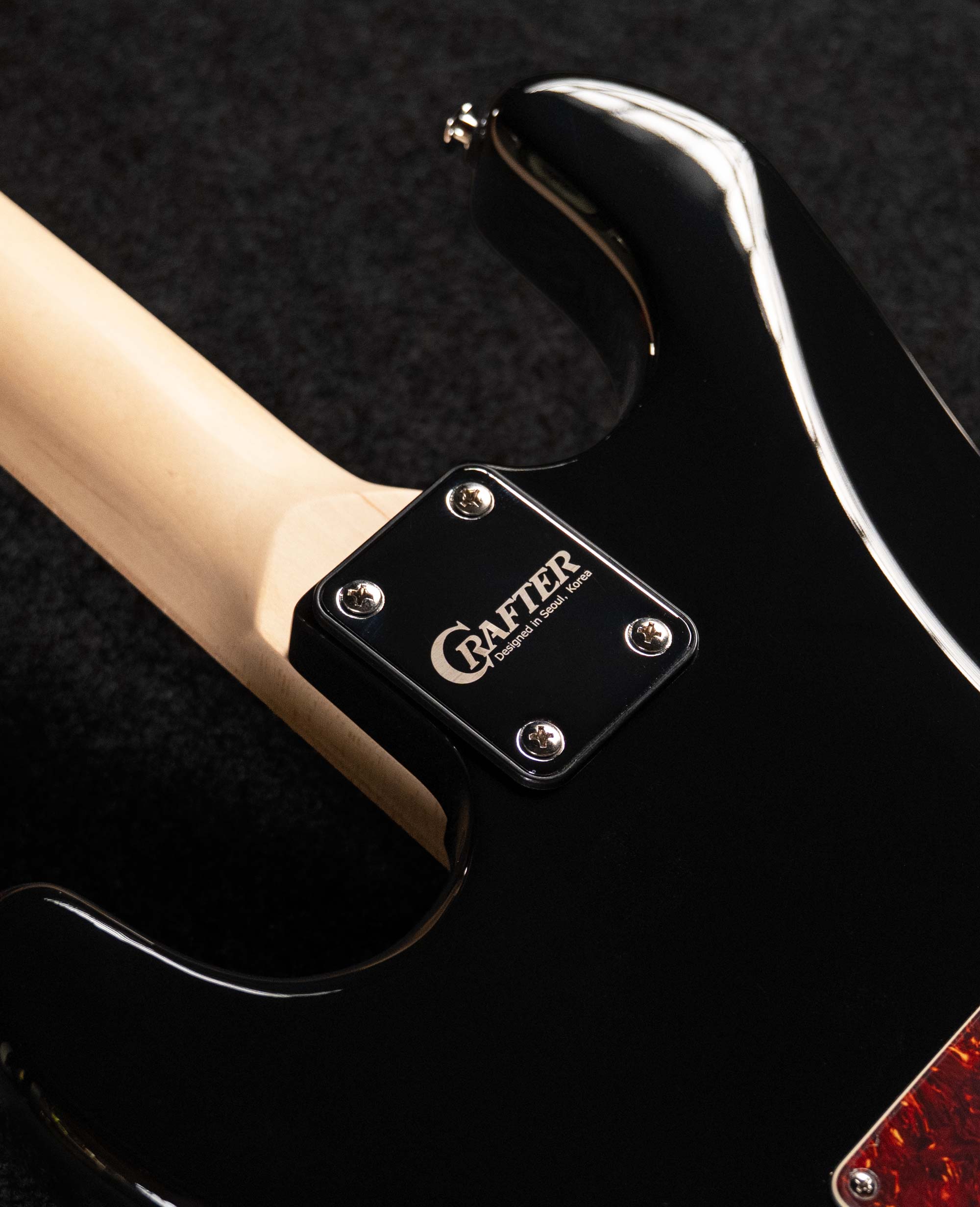 Электрогитара Crafter Crema MP Cosmic Black - купить в "Гитарном Клубе"