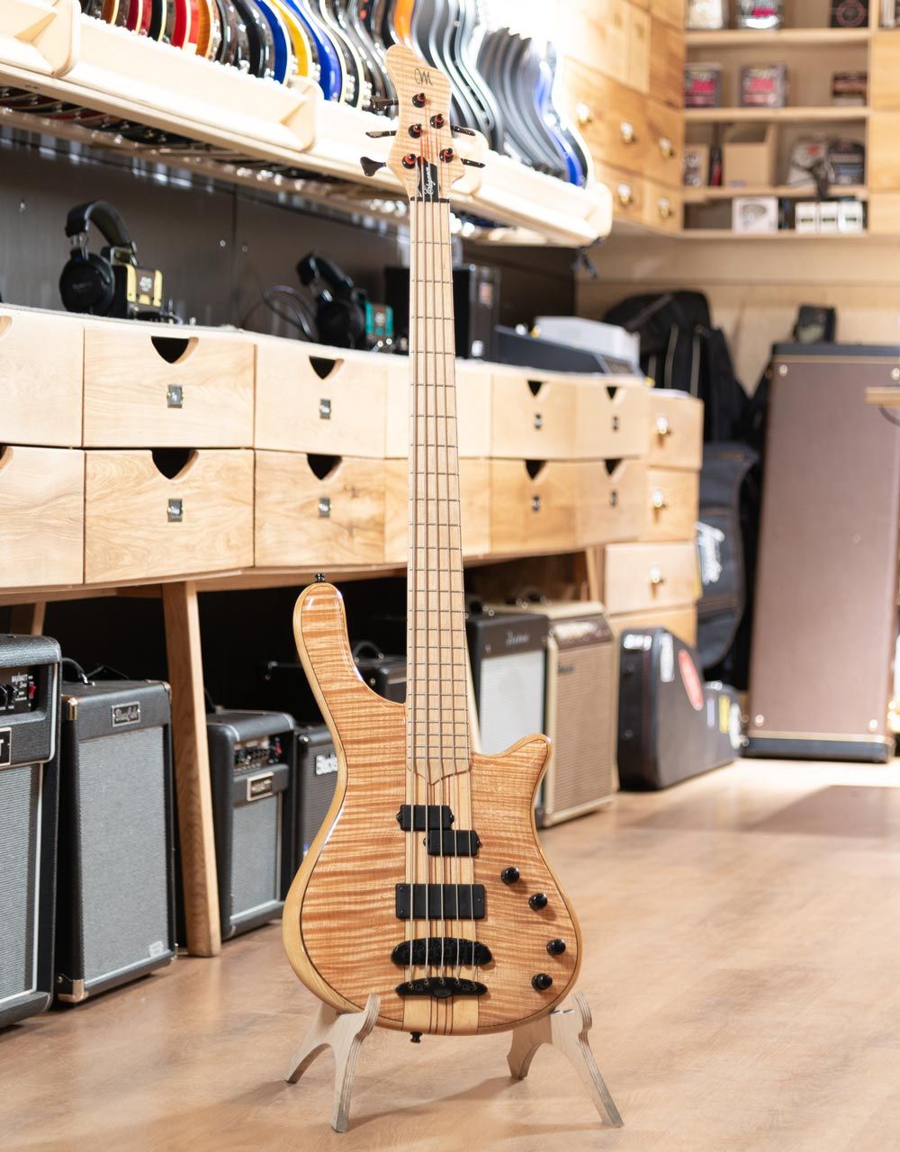 Бас-гитара Mayones Elegance 5 Classic - купить в "Гитарном Клубе"