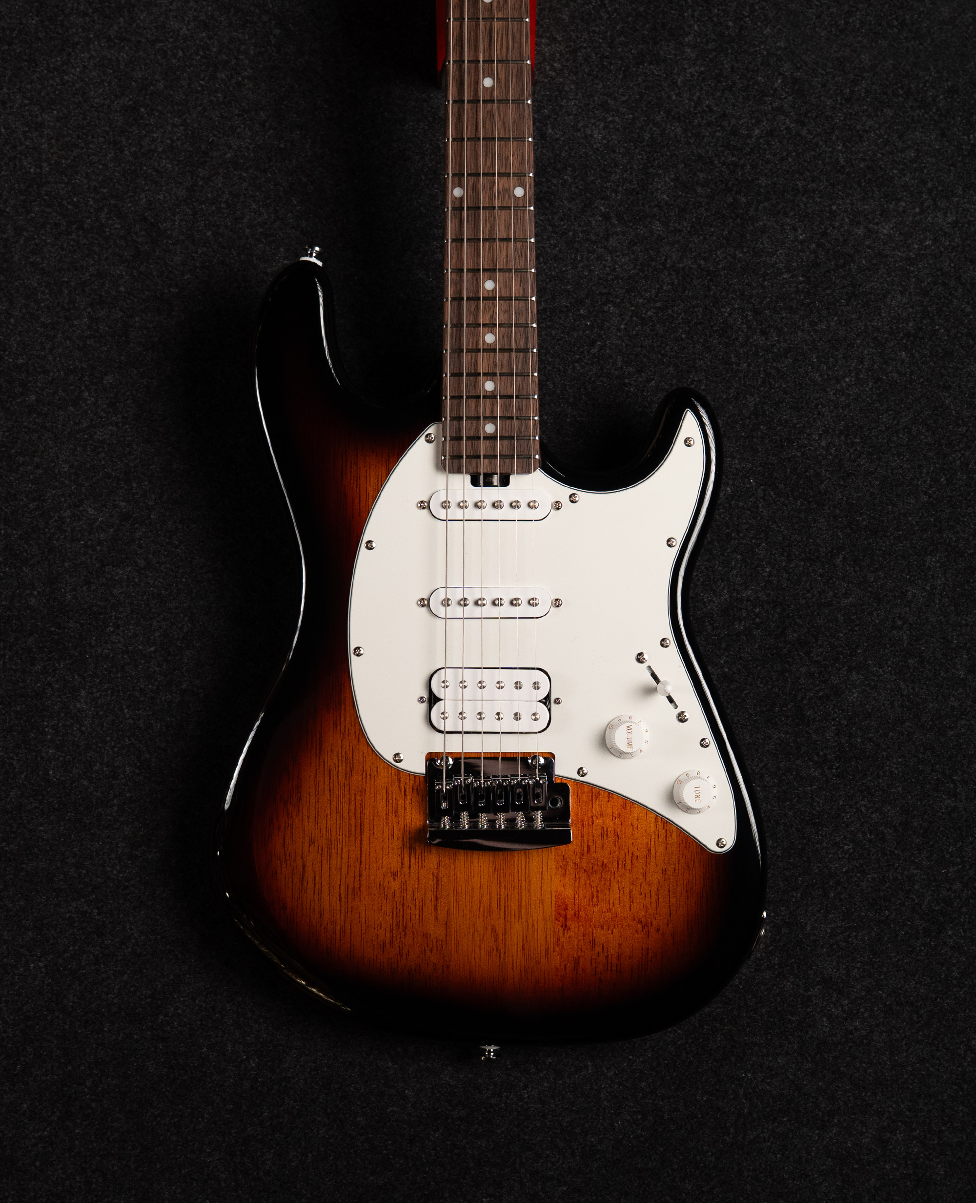 Электрогитара Sterling Cutlass HSS Vintage Sunburst - купить в "Гитарном Клубе"