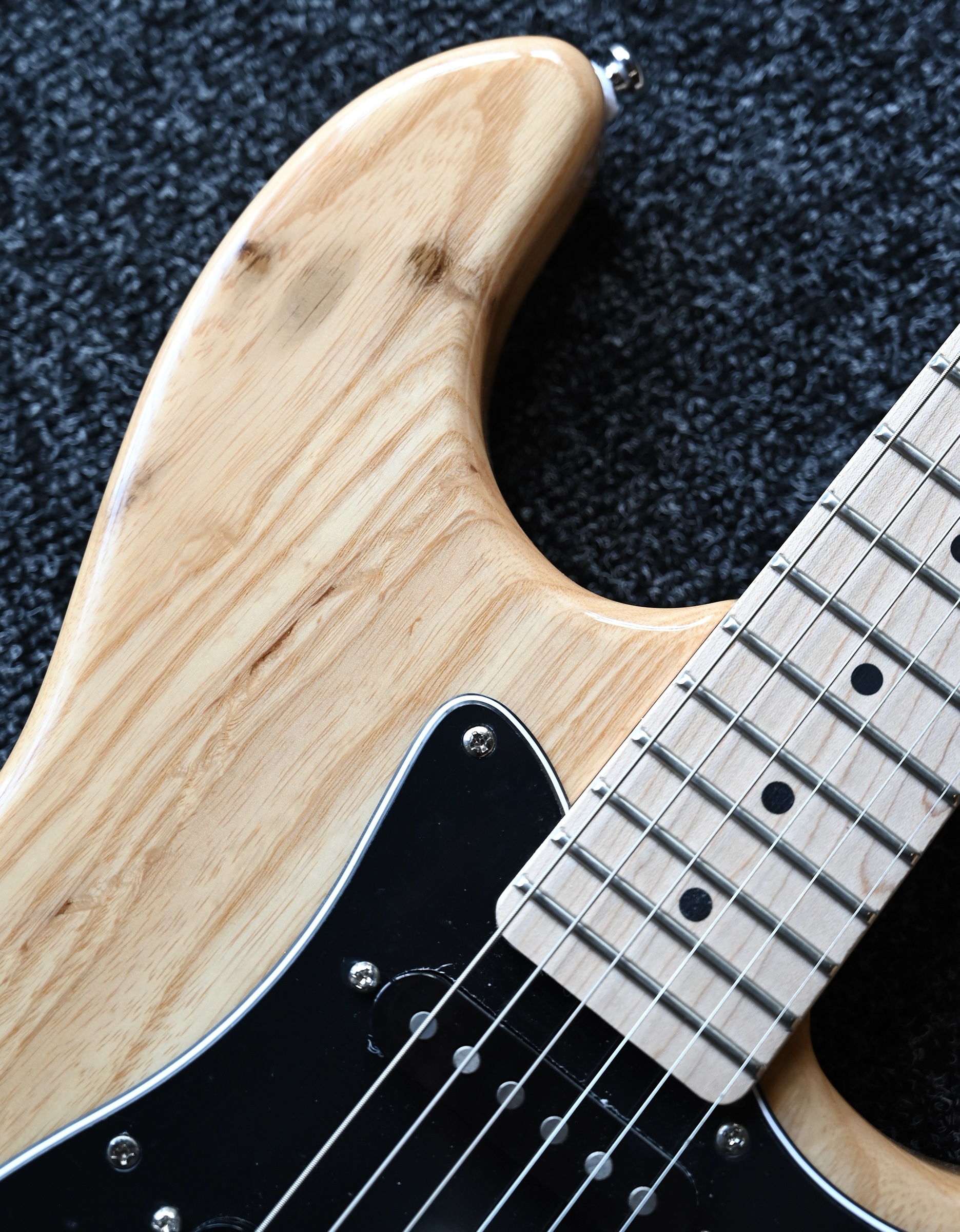 Электрогитара G&L Tribute Legacy Natural Ash MP - купить в "Гитарном Клубе"