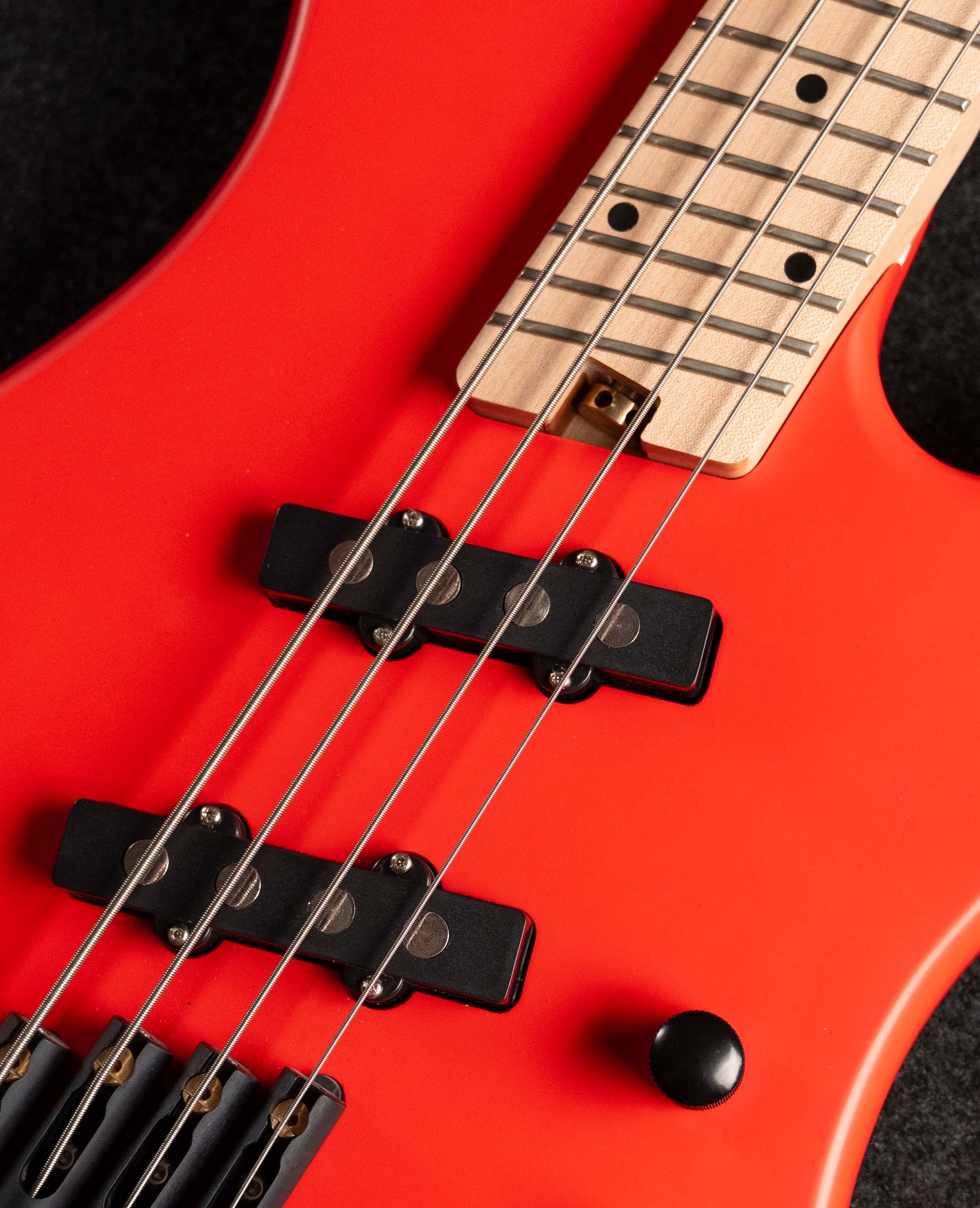 Бас-гитара Inspector Headless Red - купить в "Гитарном Клубе"