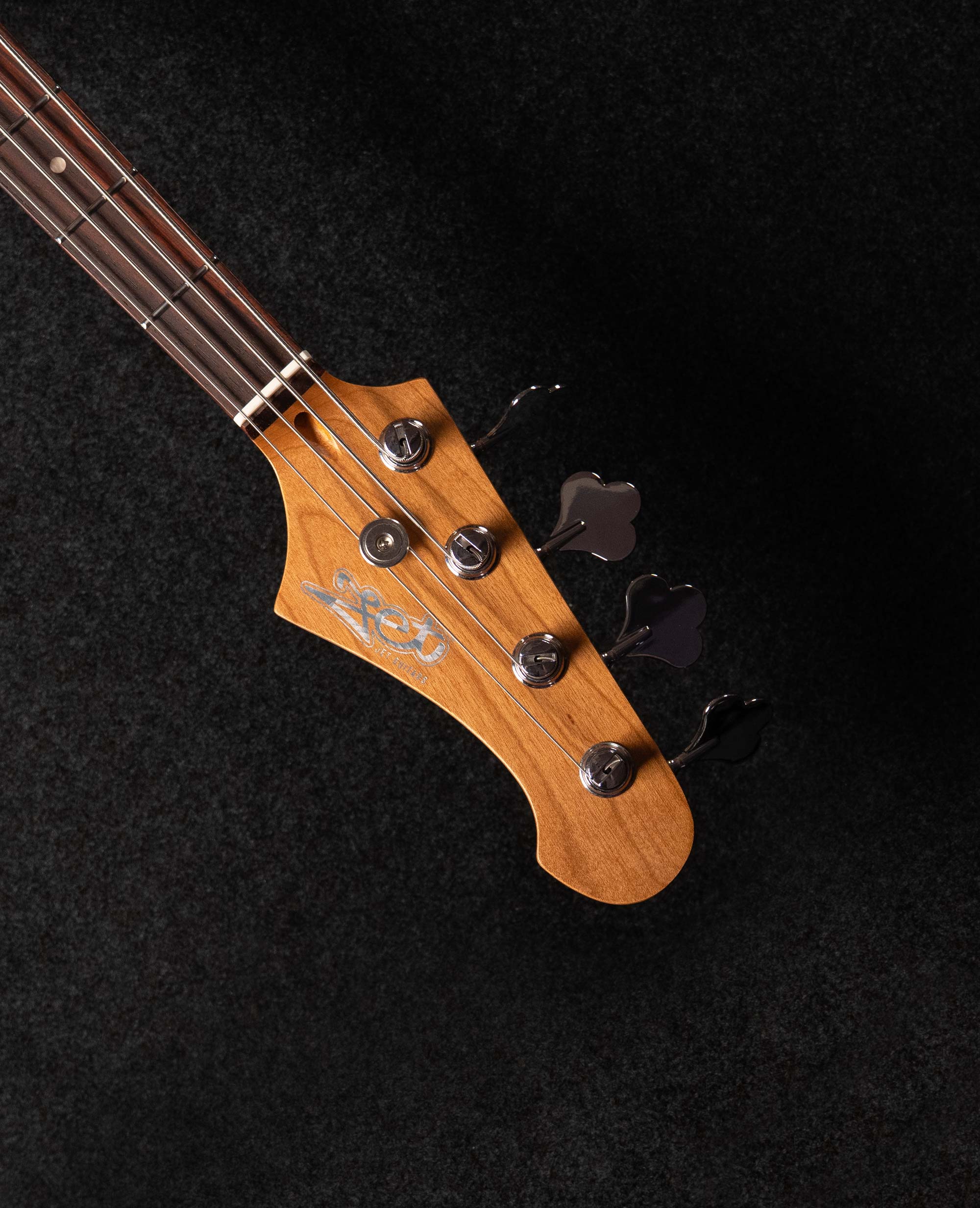 Бас-гитара JET JJB-300 GD R - купить в "Гитарном Клубе"