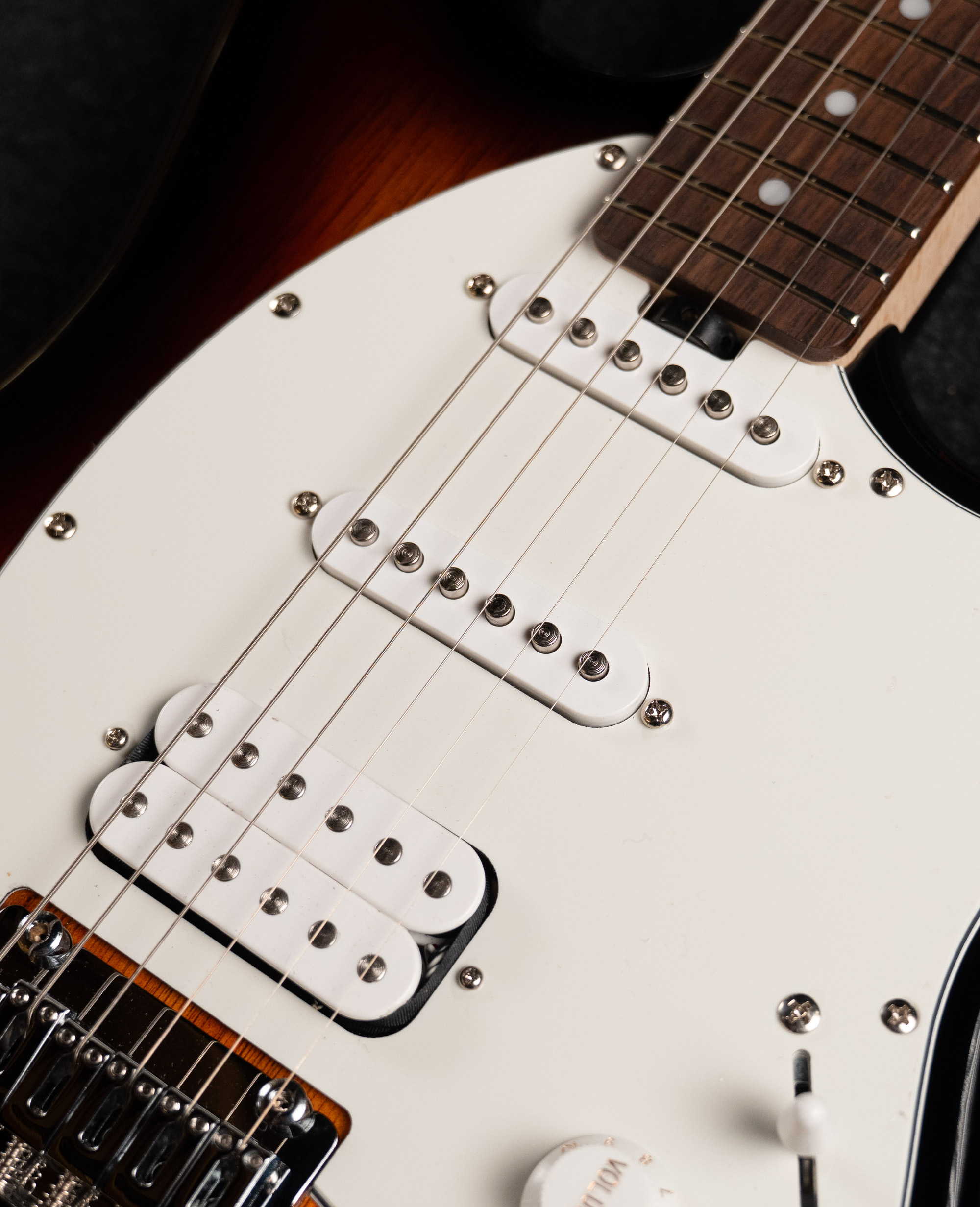 Электрогитара Sterling Cutlass HSS Vintage Sunburst - купить в "Гитарном Клубе"