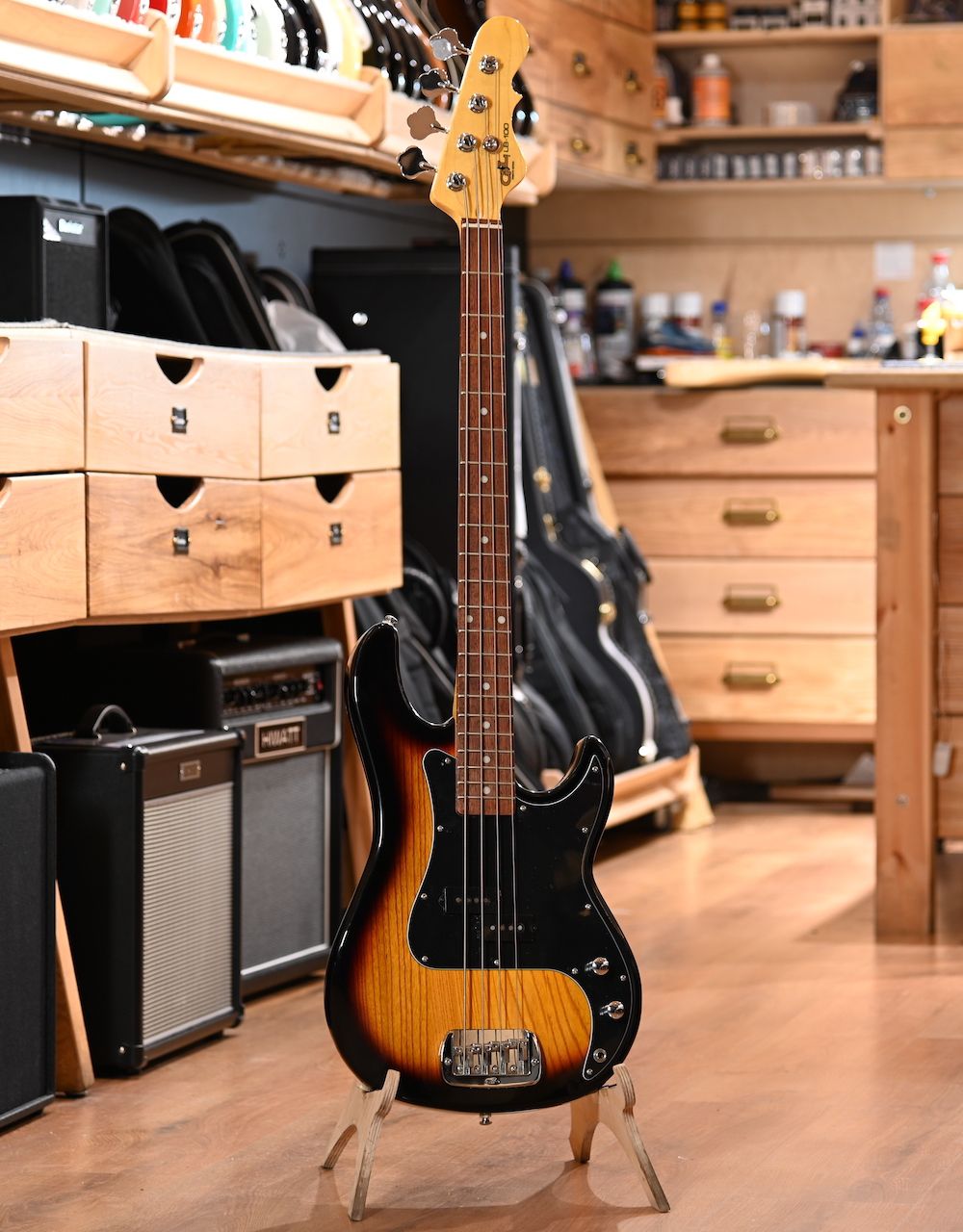 Бас-гитара G&L Tribute LB-100 3-Tone Sunburst Jatoba - купить в "Гитарном Клубе"