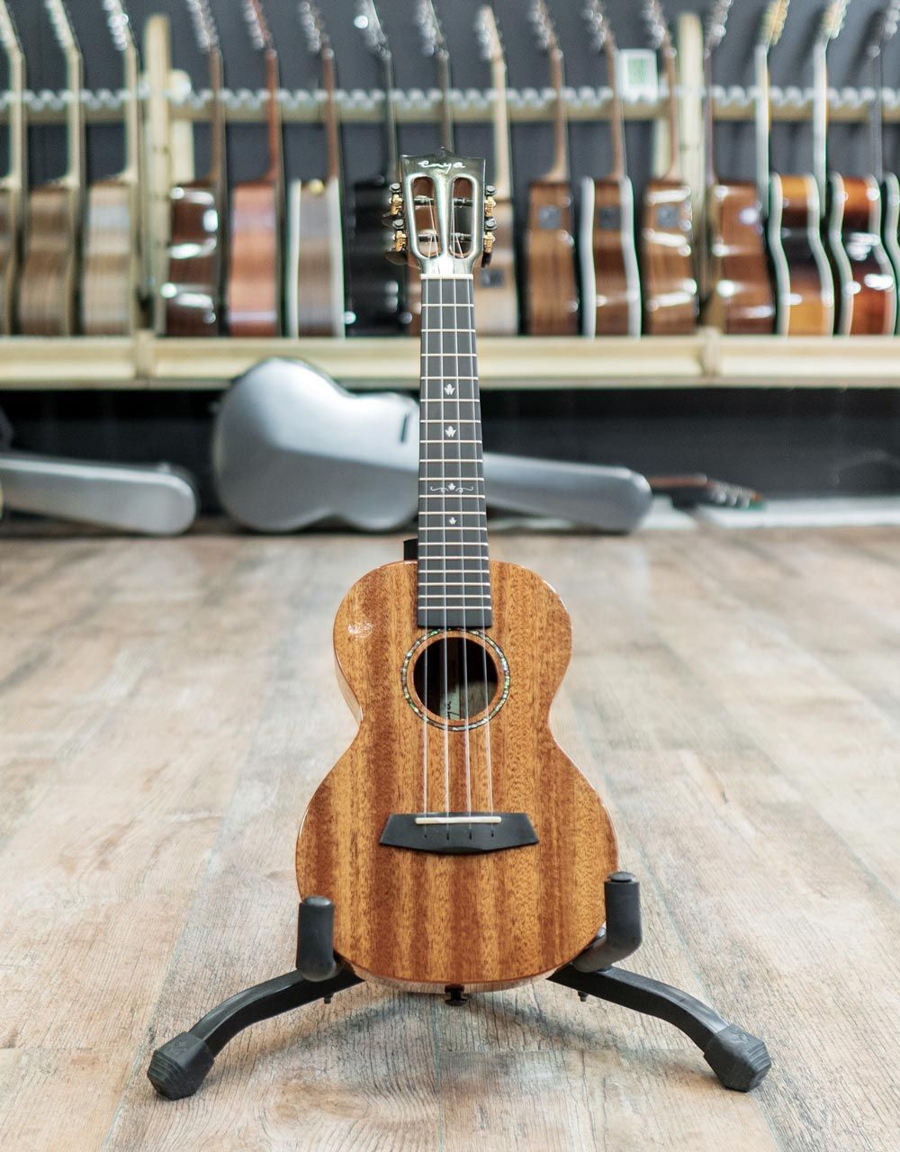 Укулеле Enya Santana Concert - купить в "Гитарном Клубе"