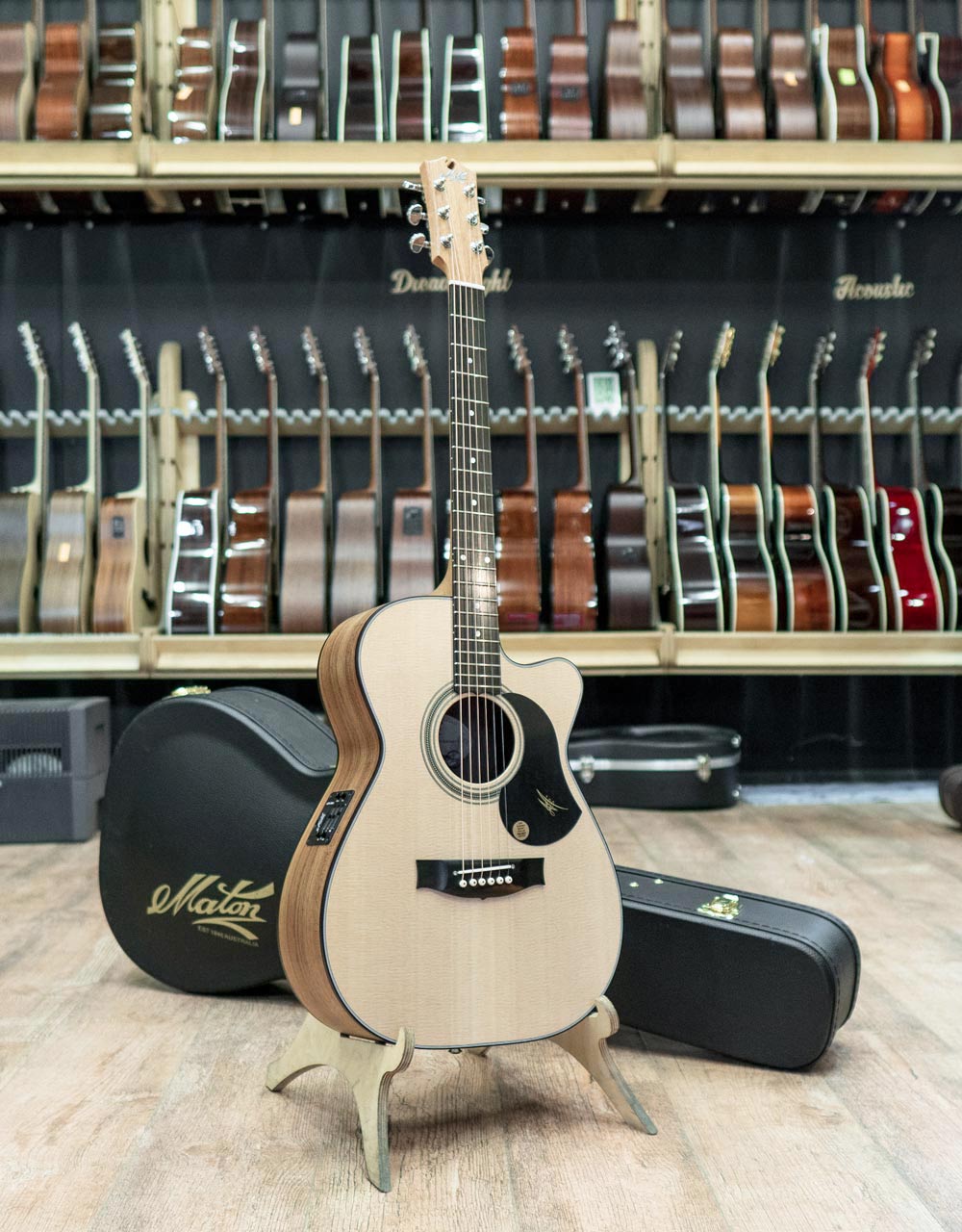 Электроакустическая гитара Maton EBG808C - купить в "Гитарном Клубе"