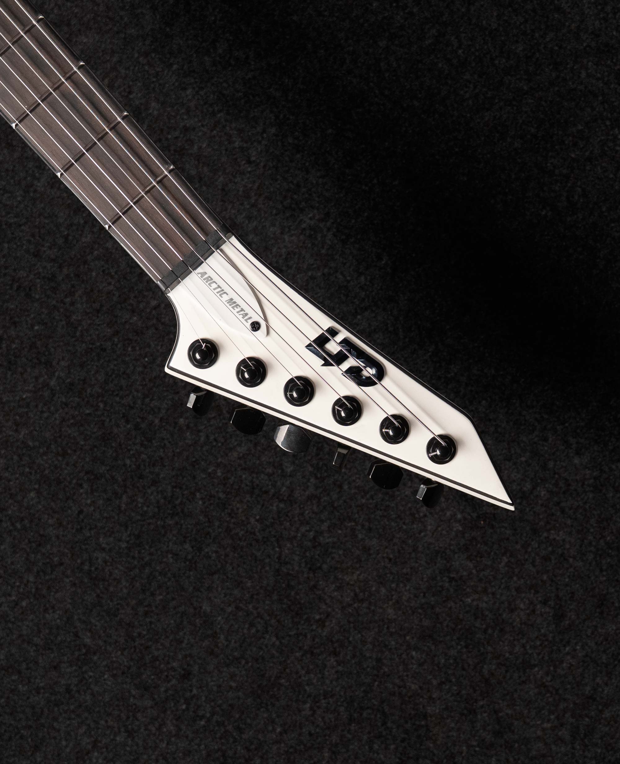 Электрогитара LTD by ESP Arctic Metal - купить в "Гитарном Клубе"