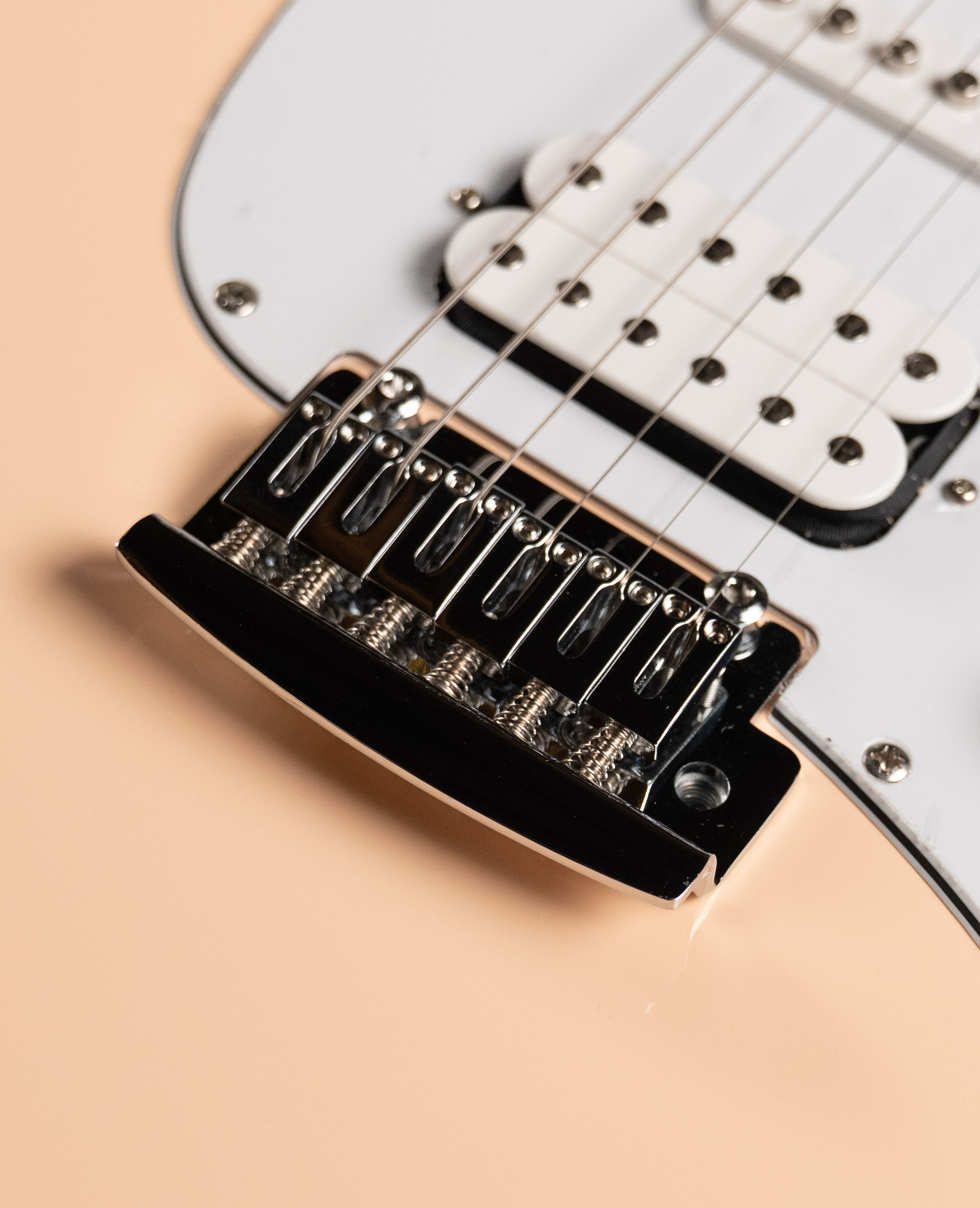 Электрогитара Sterling Cutlass HSS Vintage Cream - купить в "Гитарном Клубе"