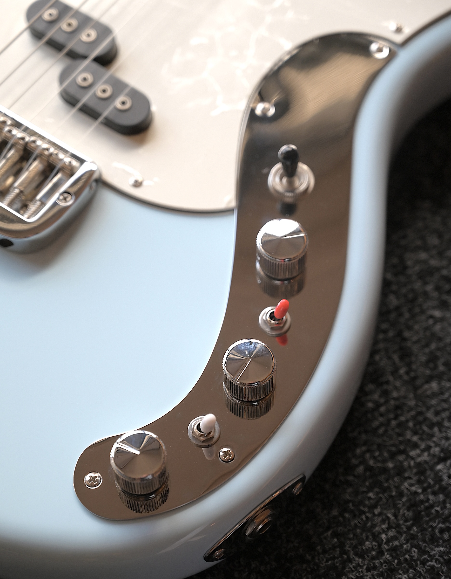 Электрогитара G&L CLF Espada Sonic Blue MP - купить в "Гитарном Клубе"