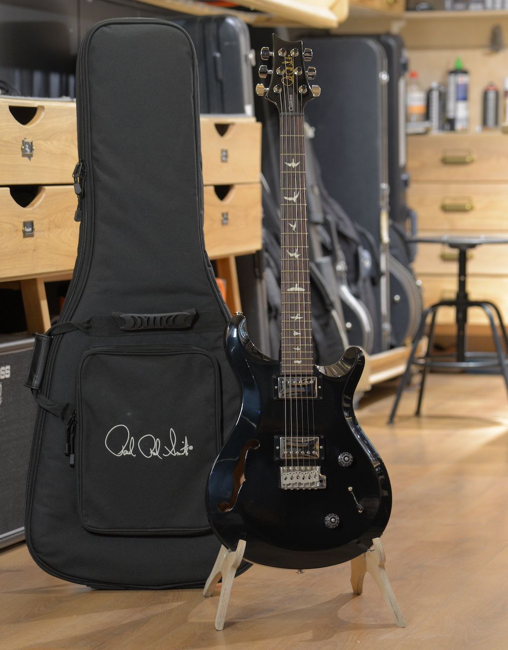 Электрогитара PRS S2 CUSTOM 22 SEMI-HOLLOW BLACK - купить в "Гитарном Клубе"