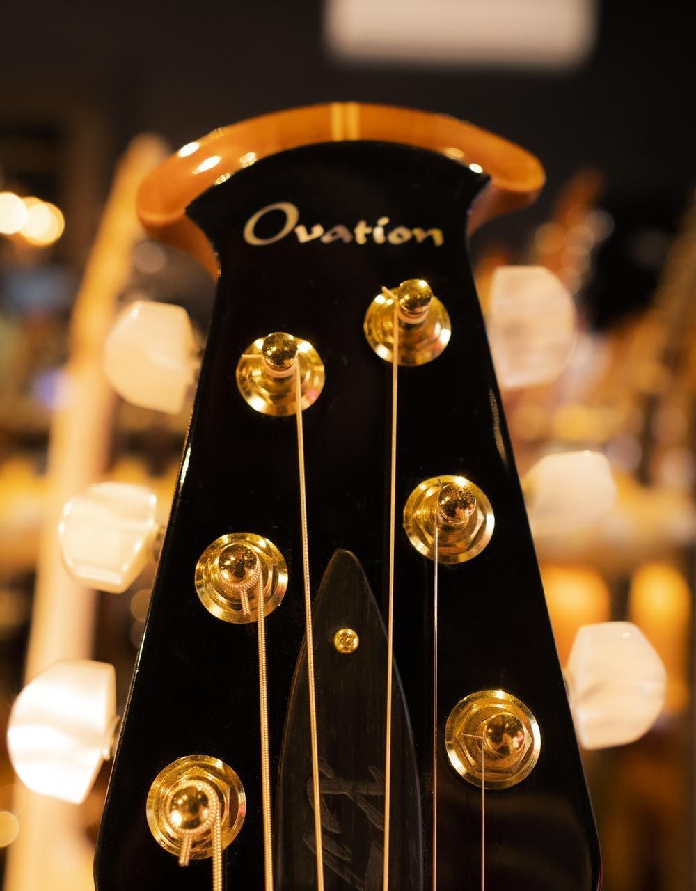 Электроакустическая гитара Ovation C1778LX-5 Custom Elite LX Mid Cutaway - купить в "Гитарном Клубе"