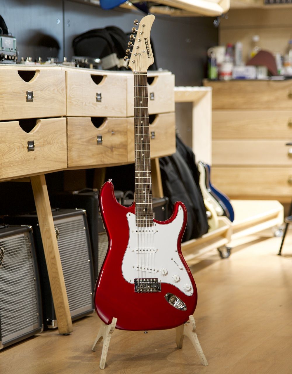 Электрогитара Fernandes LE-1Z 3S Red - купить в "Гитарном Клубе"