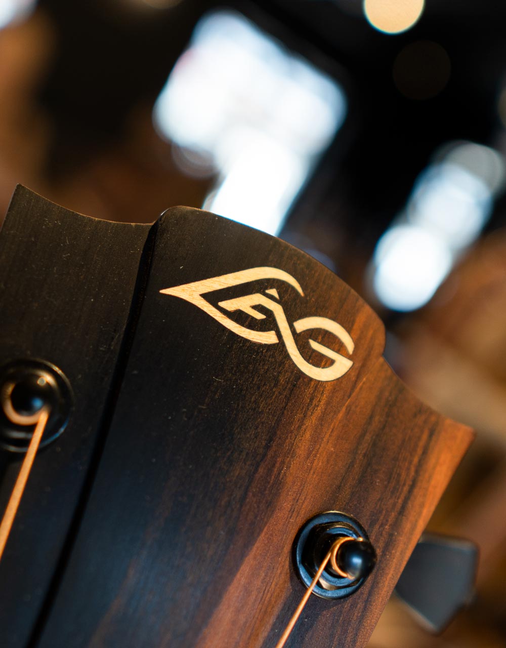 Акустическая гитара LAG GLA T318D - купить в "Гитарном Клубе"