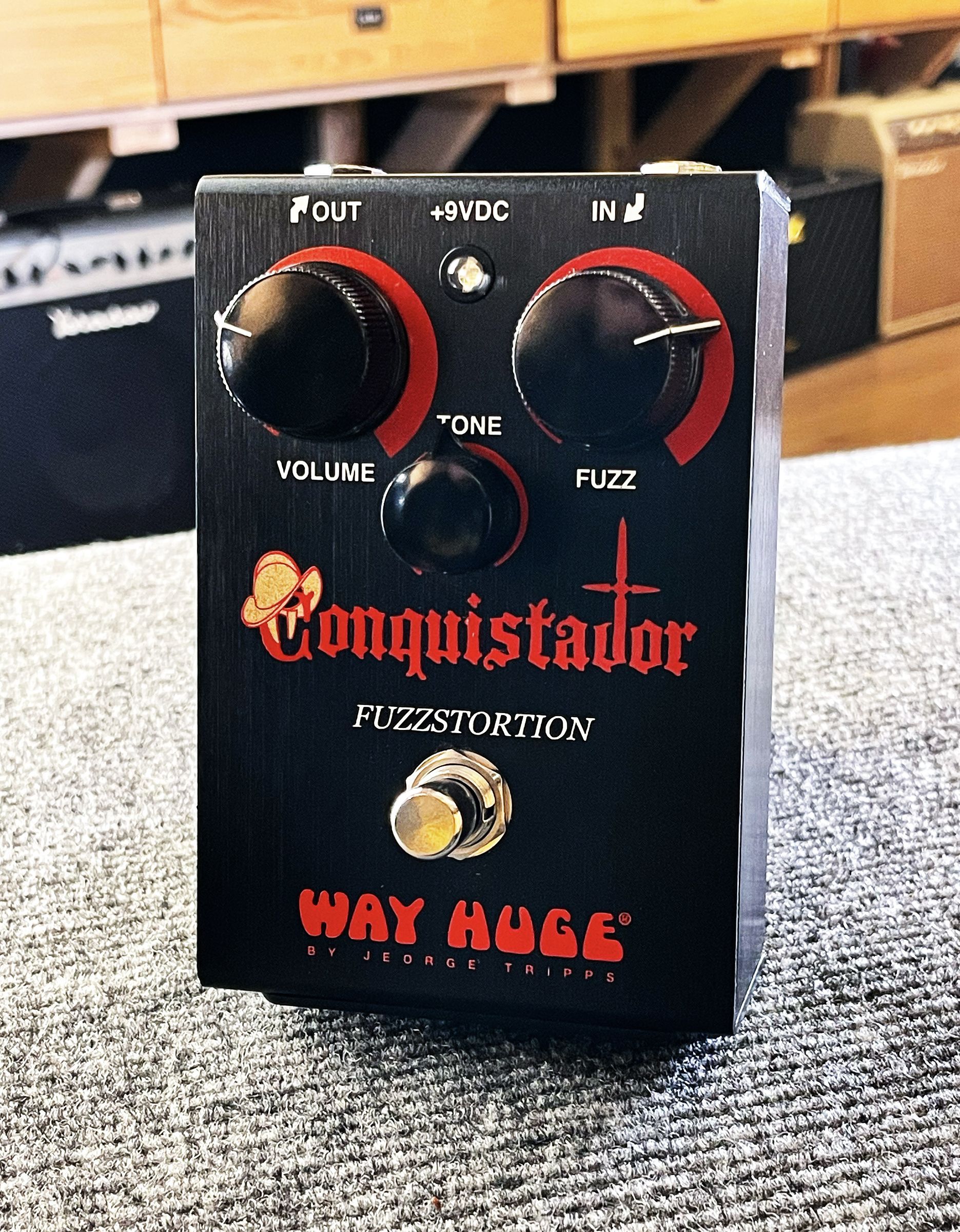 Гитарная педаль Dunlop MXR WHE406 Way Huge Conquistador Fuzzstortion - купить в "Гитарном Клубе"