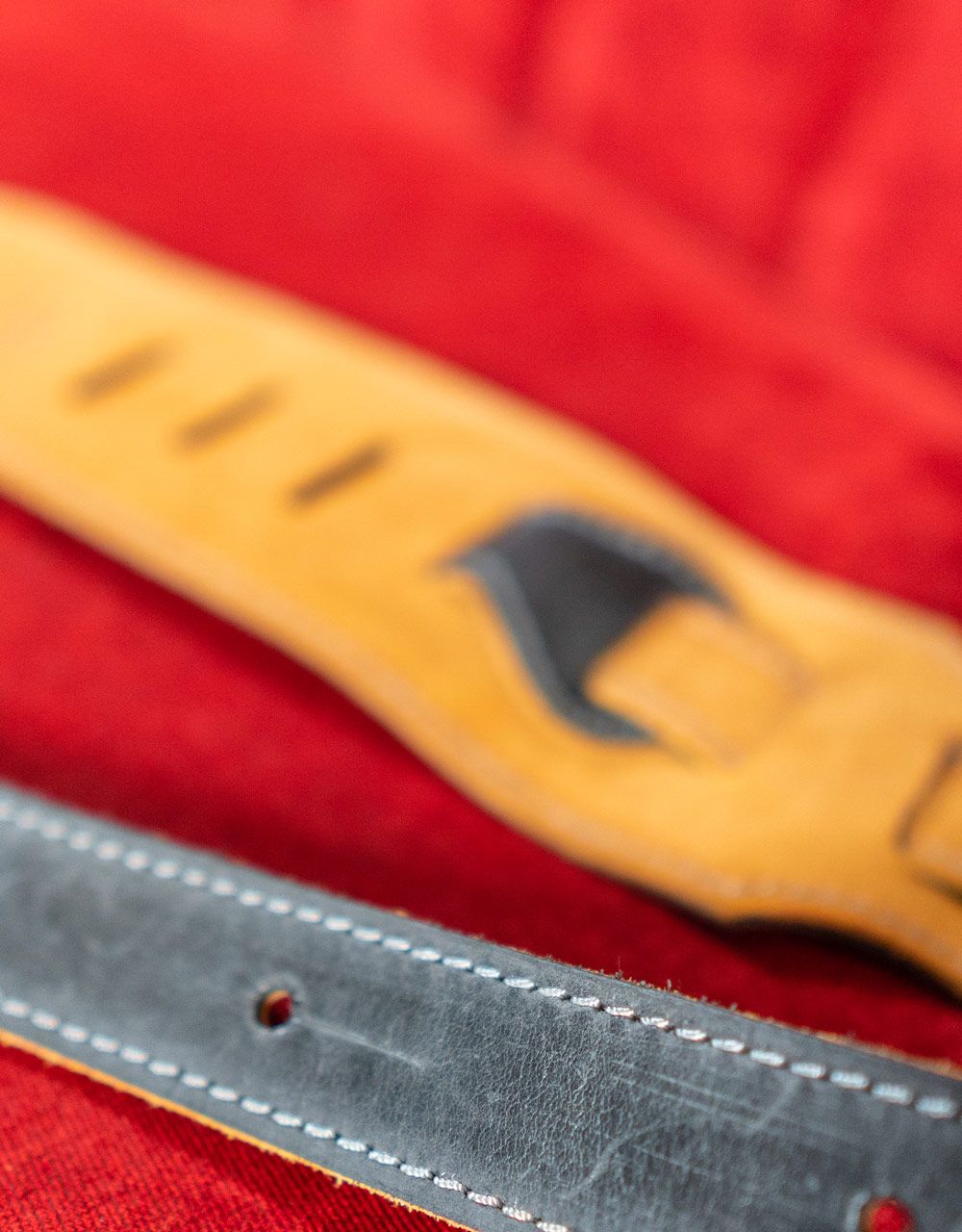 Ремень для гитары Custom Shop - купить в "Гитарном Клубе"