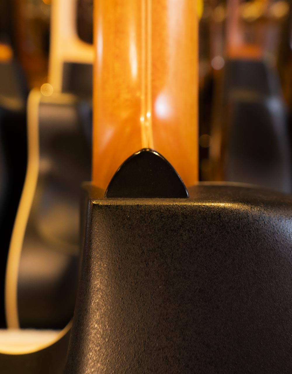 Электроакустическая гитара Ovation C1778LX-5 Custom Elite LX Mid Cutaway - купить в "Гитарном Клубе"