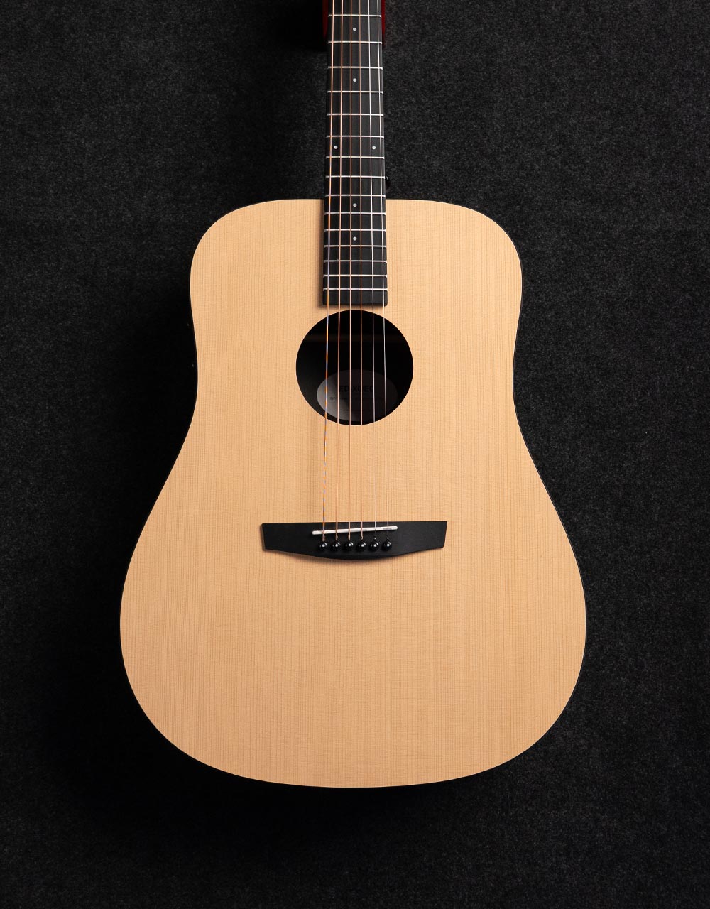 Трансакустическая гитара Enya ED-X0/NA.S0.EQ - купить в "Гитарном Клубе"