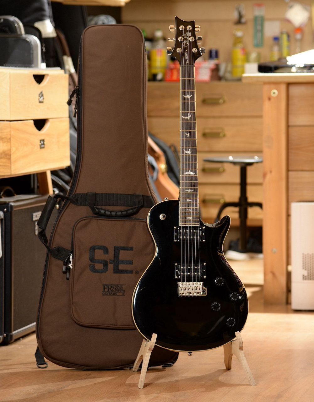 Электрогитара PRS SE TREMONTI STANDARD BLACK - купить в "Гитарном Клубе"