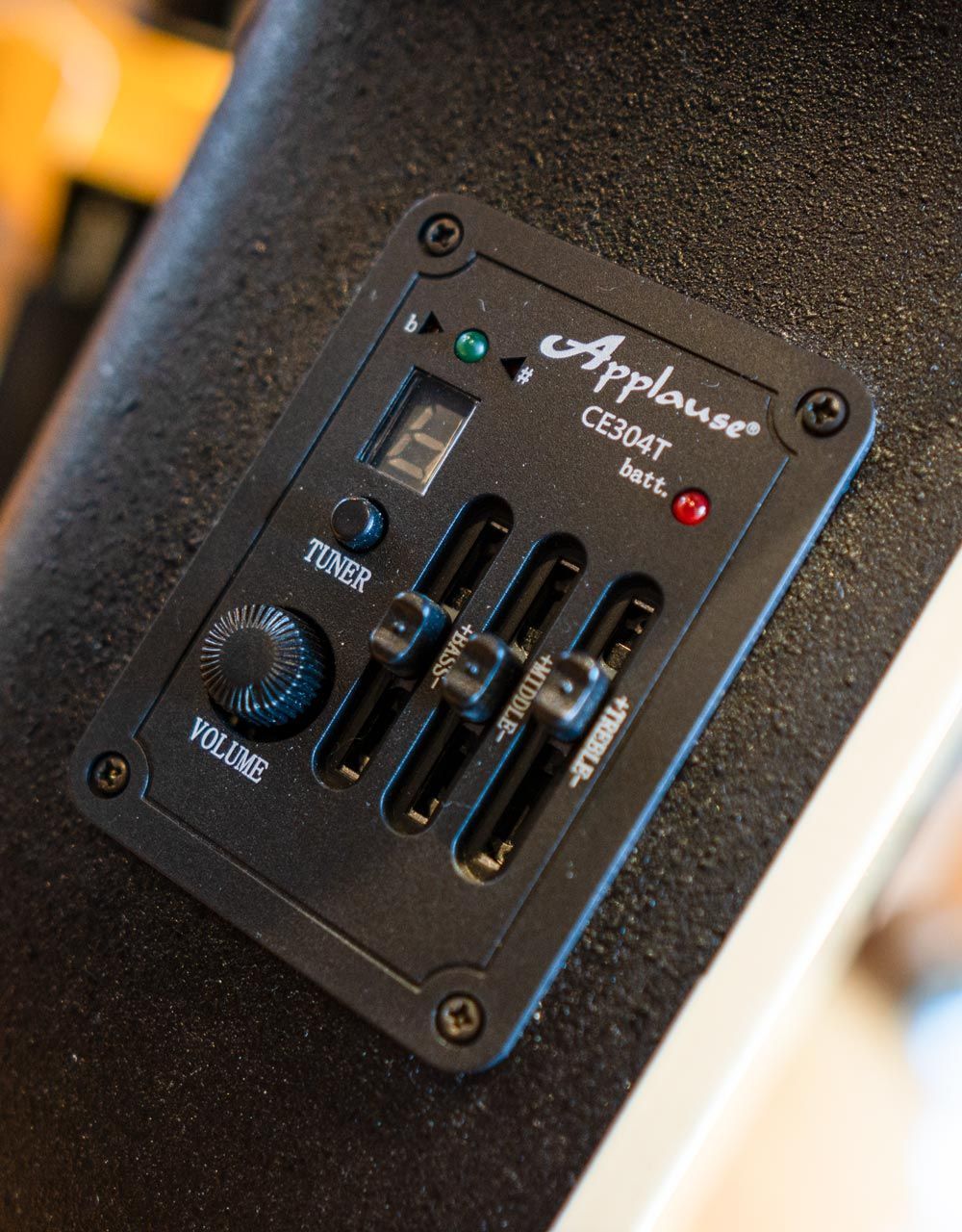 Электроакустическая гитара Ovation Applause AE44II-4S Elite Mid Cutaway Natural Satin - купить в "Гитарном Клубе"