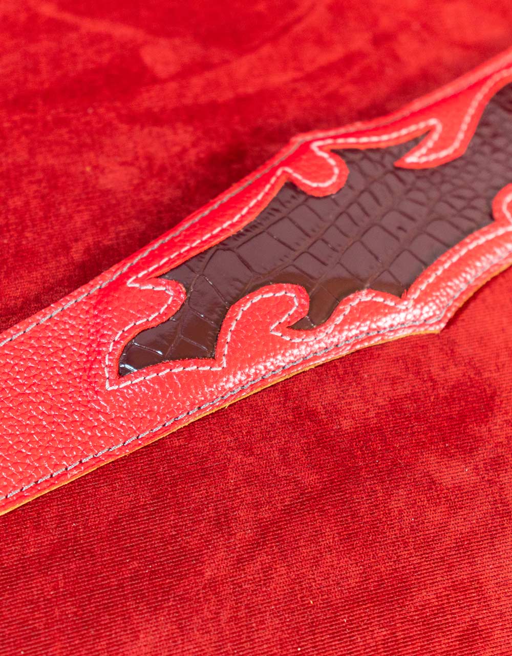 Ремень для гитары Custom Shop - купить в "Гитарном Клубе"