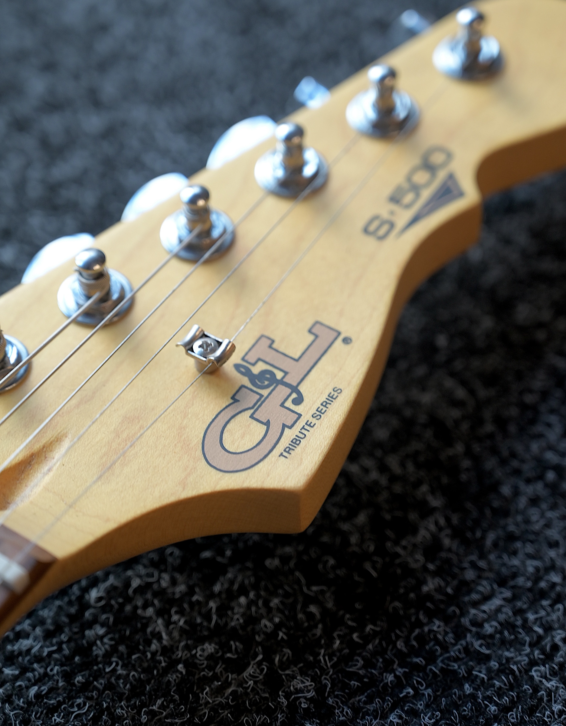 Электрогитара G&L Tribute S-500 Sonic Blue RW Poplar - купить в "Гитарном Клубе"