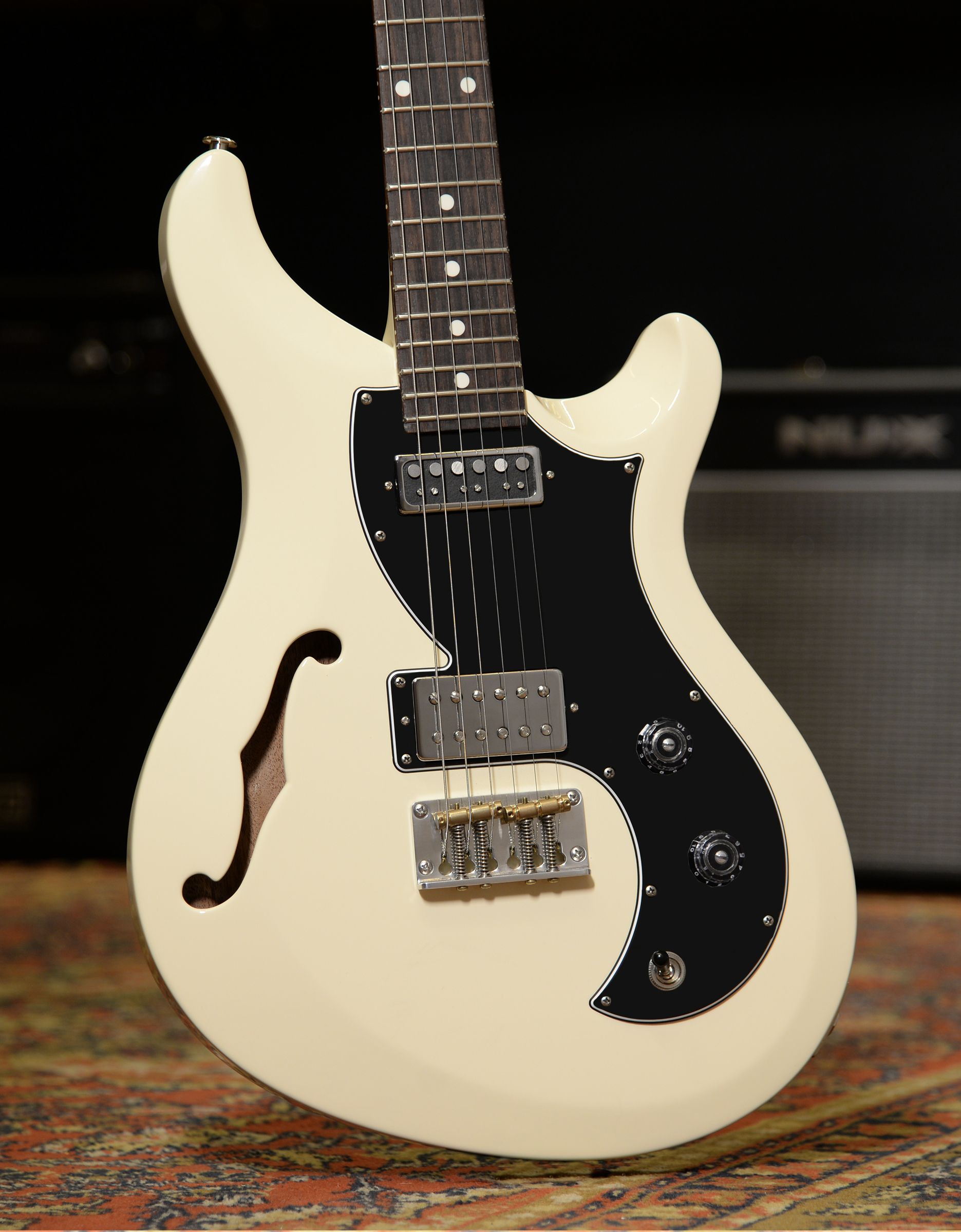 Электрогитара PRS S2 VELA SEMI-HOLLOW ANTIQUE WHITE - купить в "Гитарном Клубе"