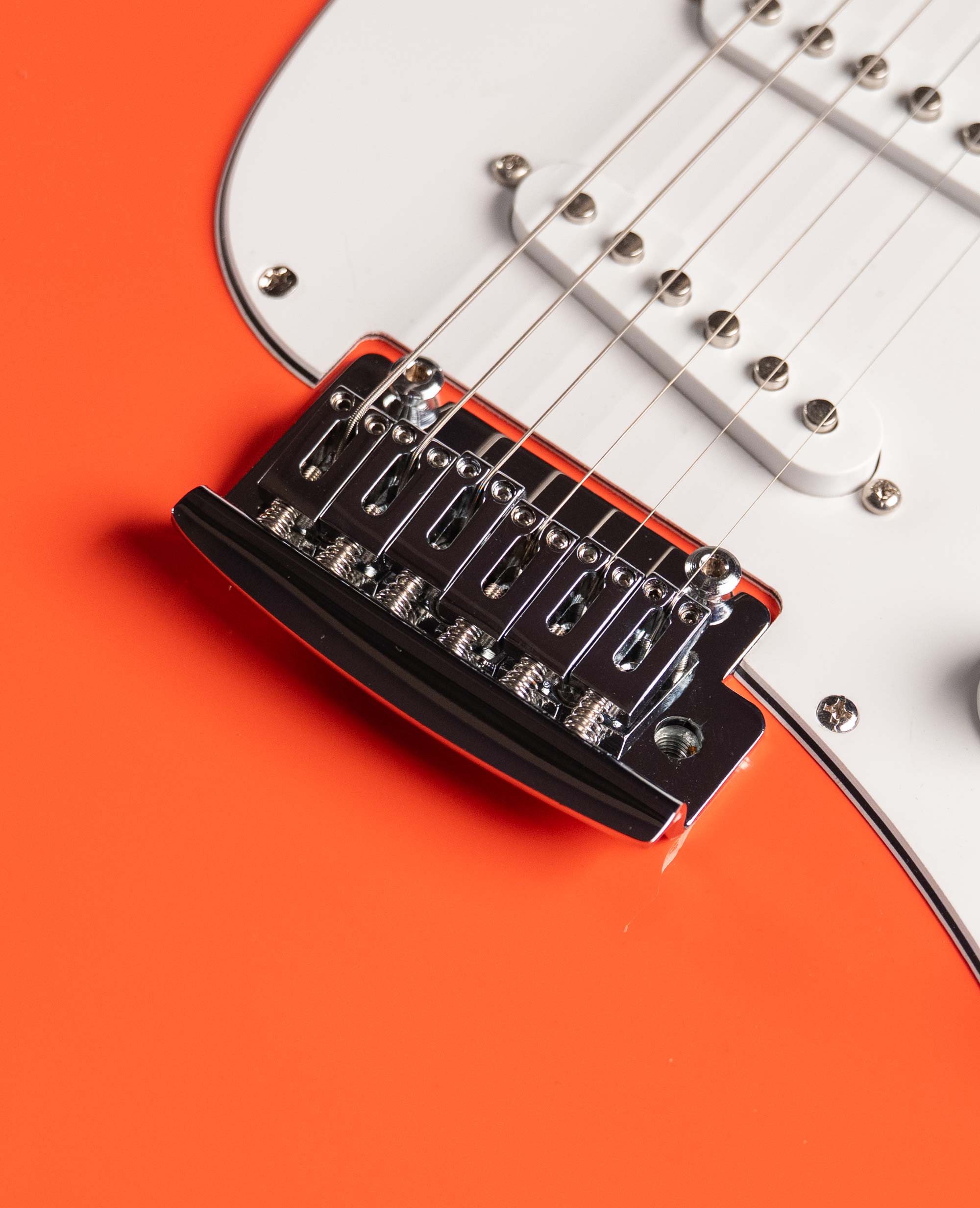 Электрогитара Sterling Cutlass SSS Fiesta Red - купить в "Гитарном Клубе"