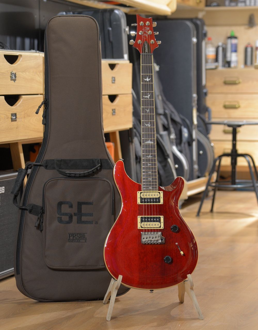Электрогитара PRS SE STANDARD 24 VINTAGE CHERRY - купить в "Гитарном Клубе"