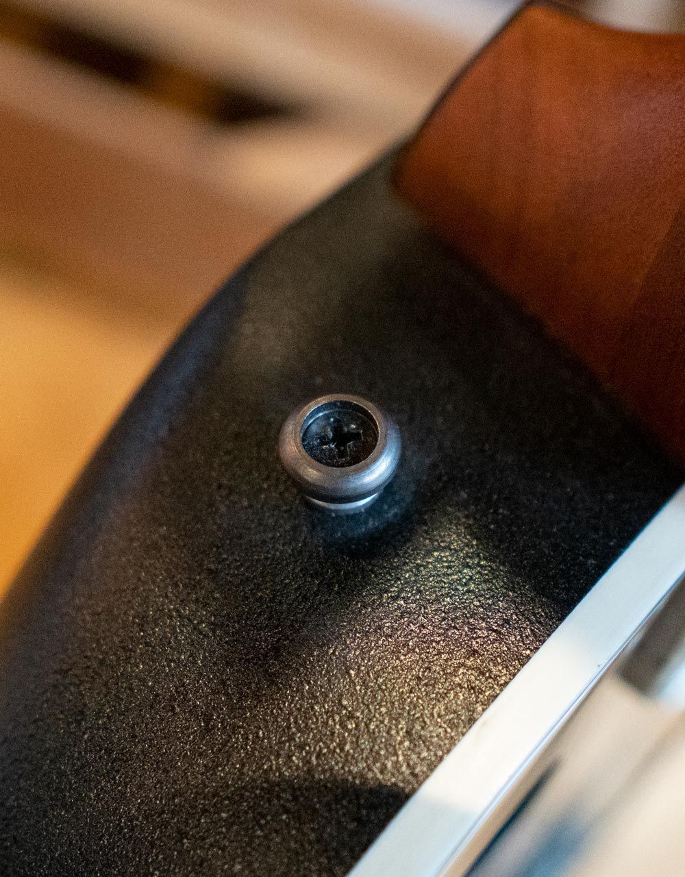 Электроакустическая гитара Ovation Applause AE44II-5 Mid Cutaway Black - купить в "Гитарном Клубе"