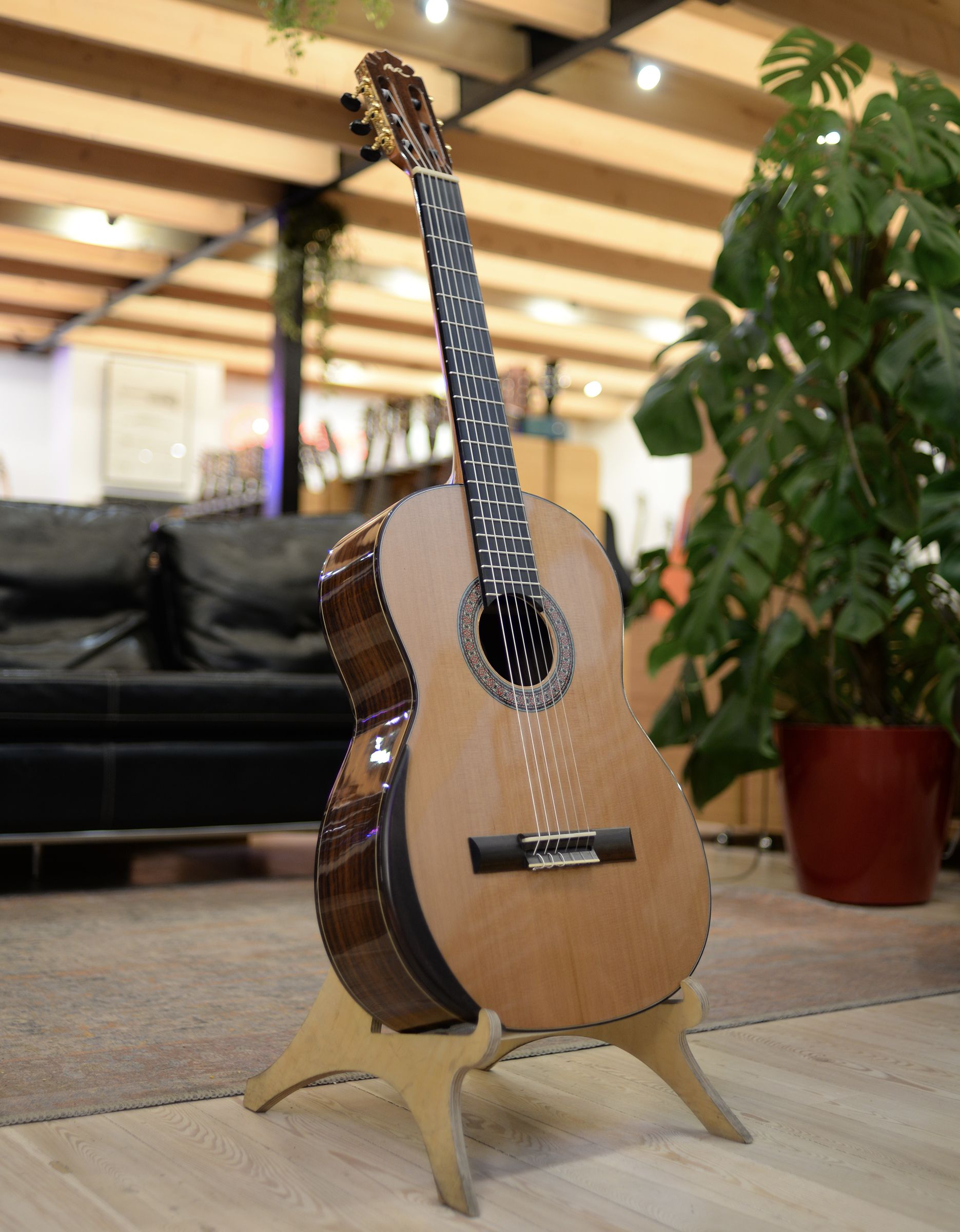 Классическая гитара Manuel Rodriguez C-C 4/4 Superior - купить в "Гитарном Клубе"