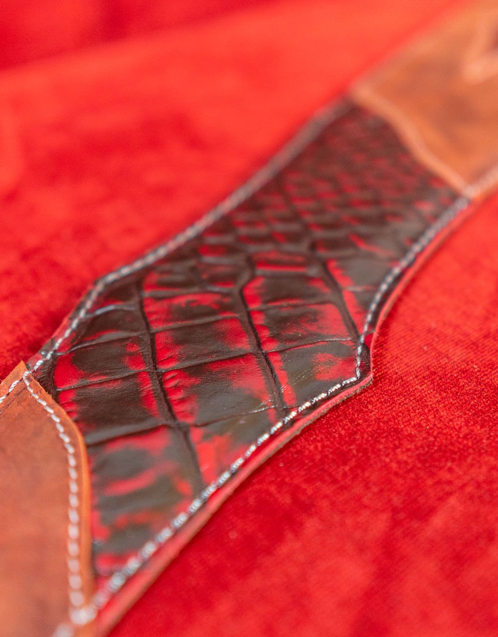 Ремень для гитары Custom Shop - купить в "Гитарном Клубе"