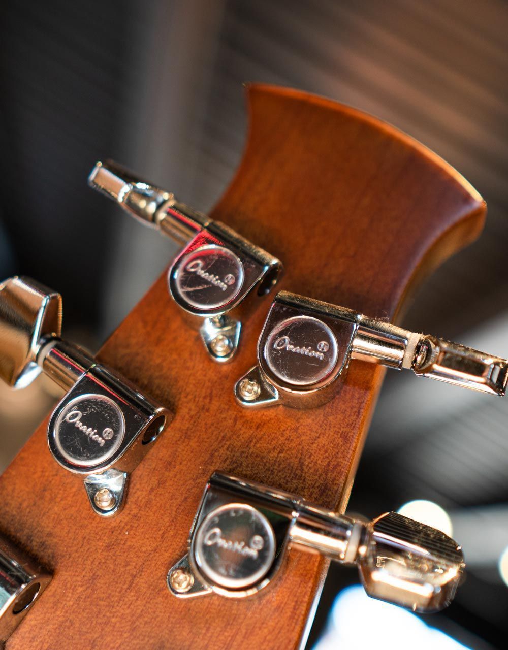 Электроакустическая гитара Ovation Applause AB24II-4S Balladeer Mid Cutaway Natural Satin - купить в "Гитарном Клубе"