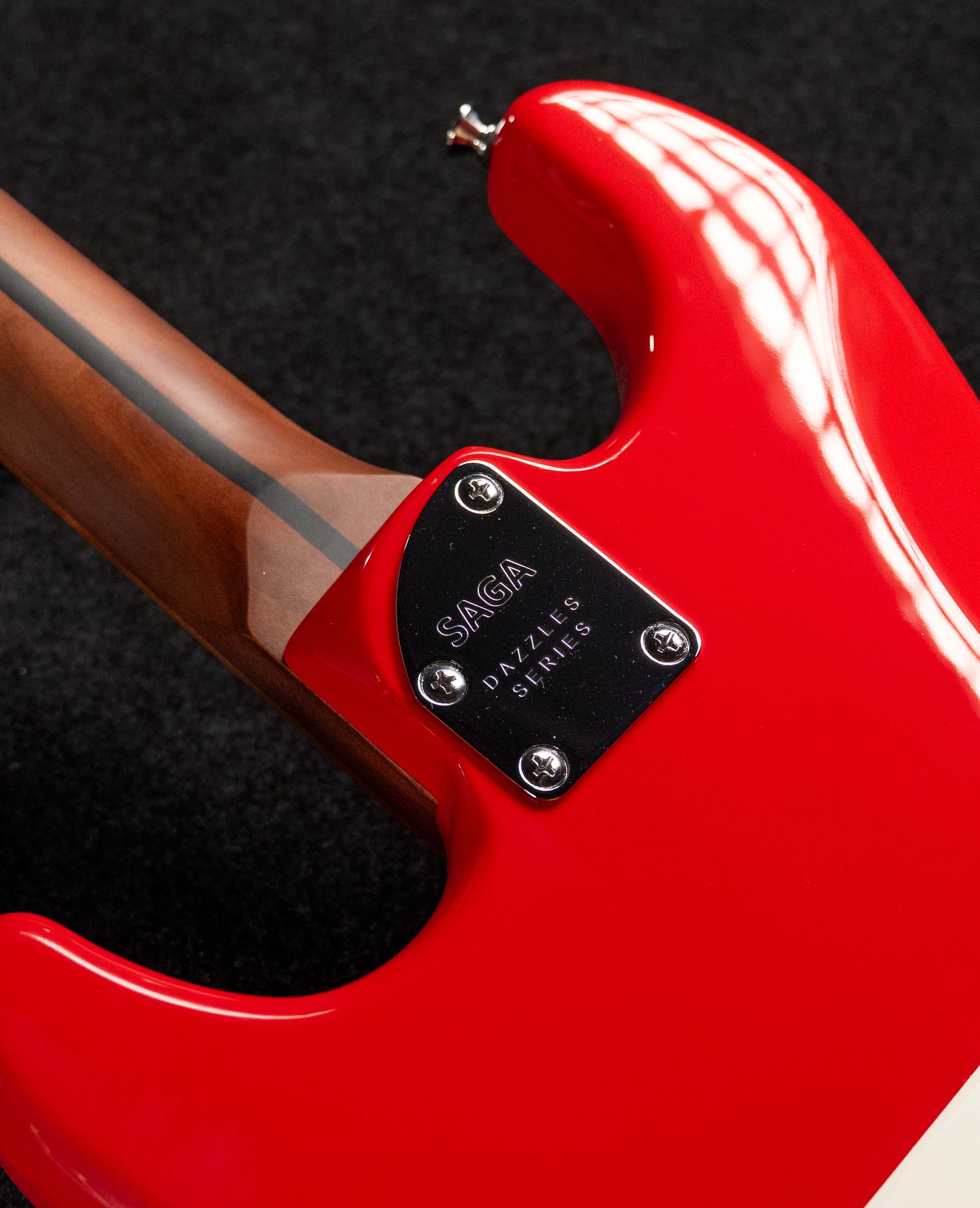 Электрогитара Saga SMF1314HRE - купить в "Гитарном Клубе"