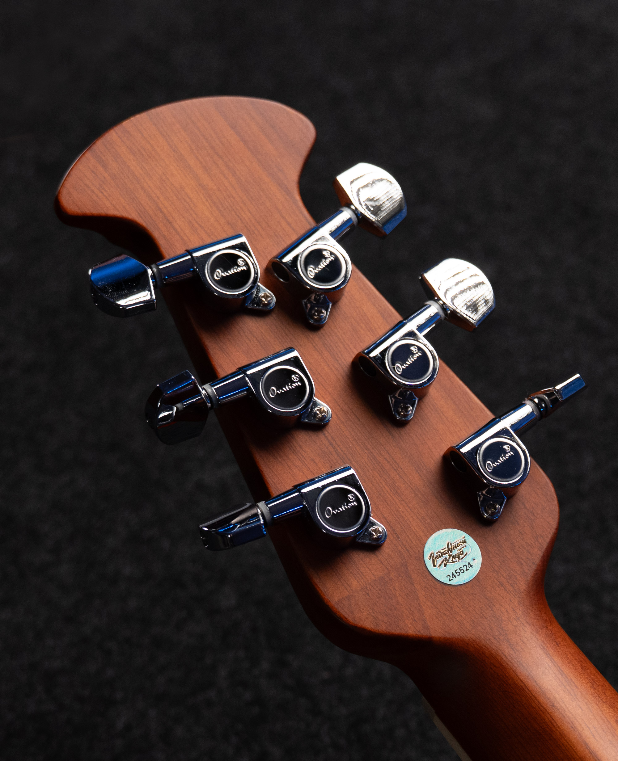 Электроакустическая гитара Ovation CE44X-9B Celebrity Elite Plus Mid Cutaway Mintburst - купить в "Гитарном Клубе"